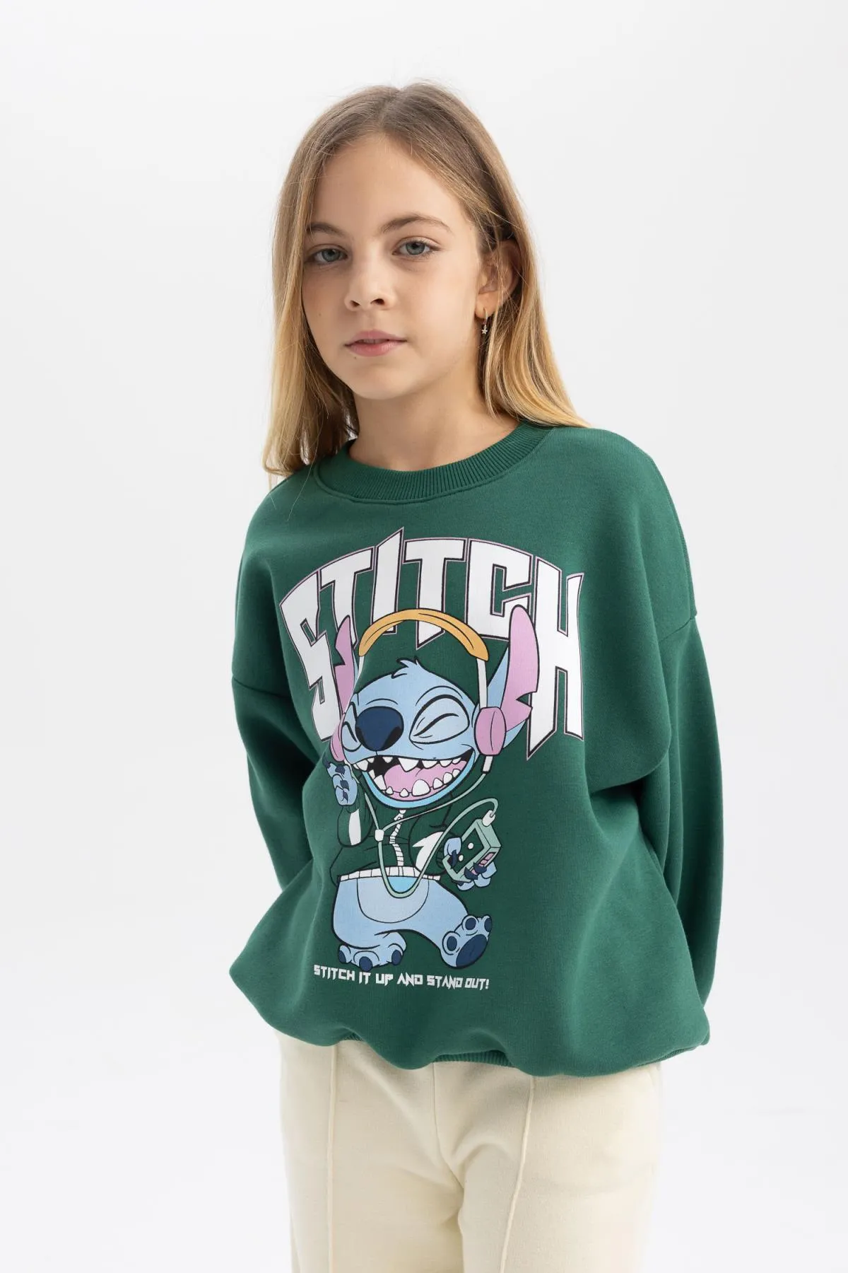 DeFacto  Disney Lilo & Stitch Oversize-Fit-Sweatshirt mit Rundhalsausschnitt für Mädchen