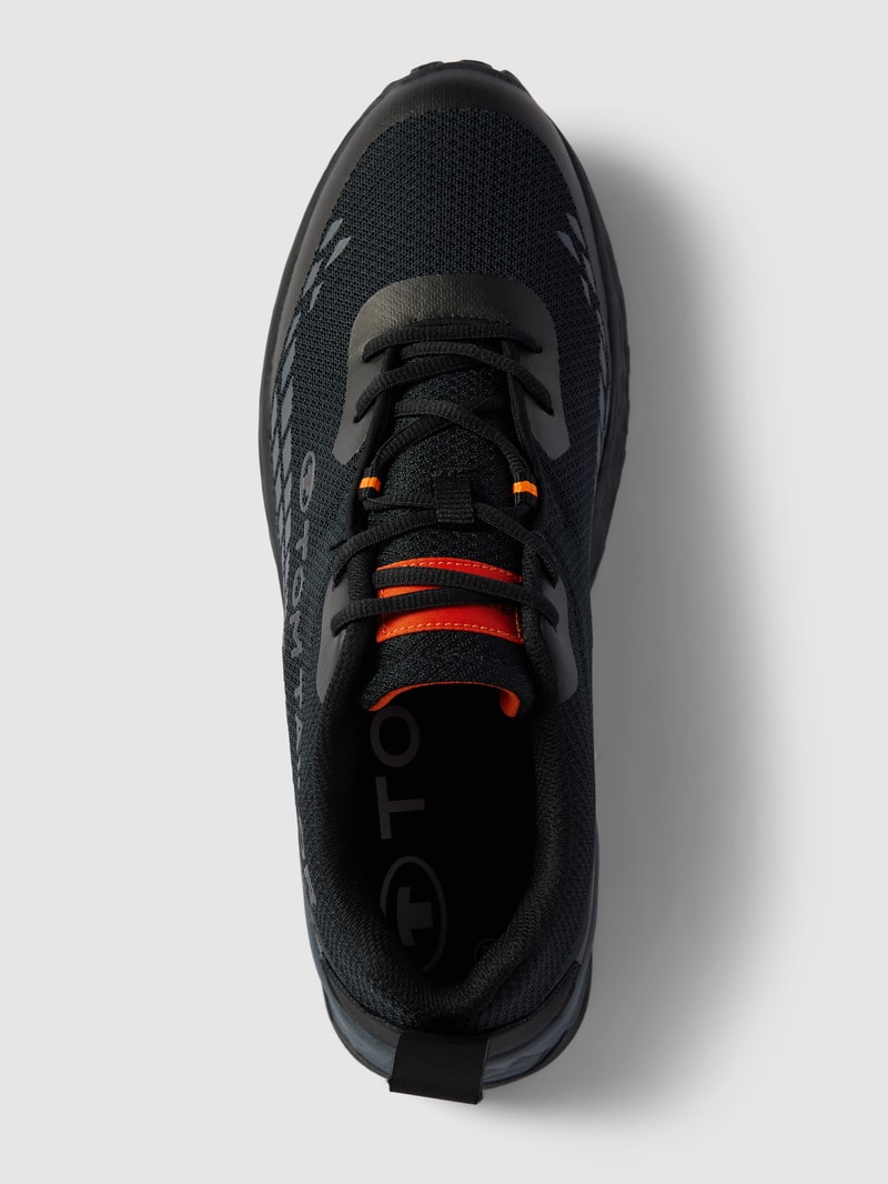 Sneaker mit Label-Details in schwarz