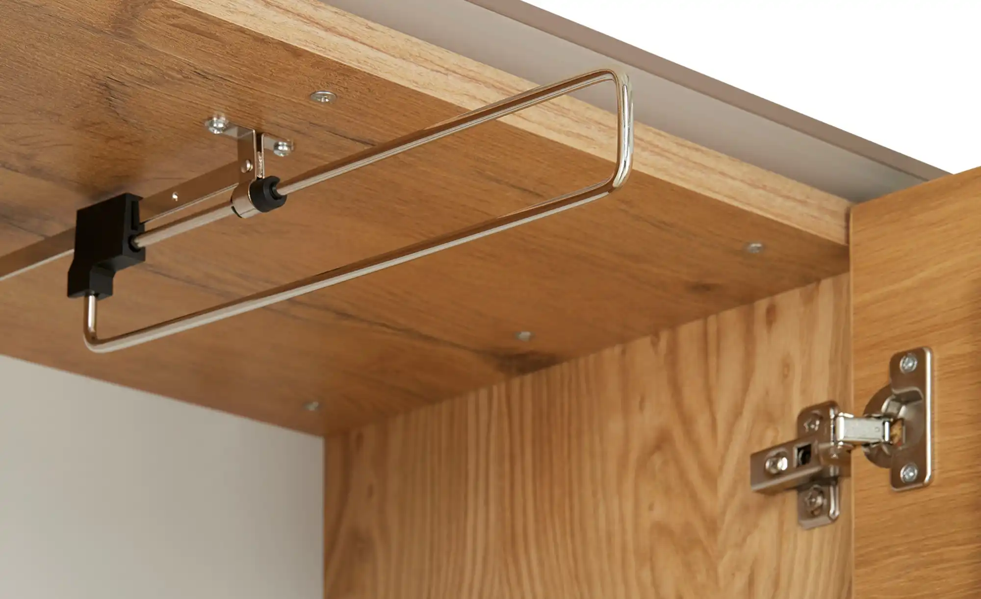 Garderobenschrank