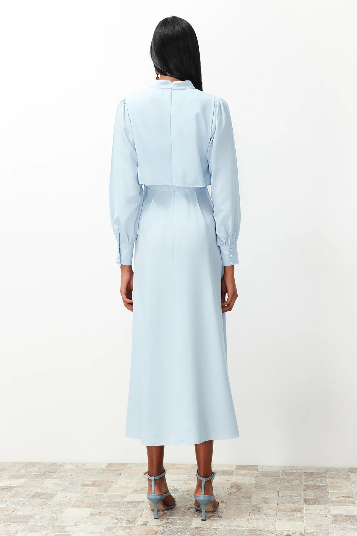 Trendyol Modest  Blaues, detailliertes Aller-Webkleid TCTSS24EB00190