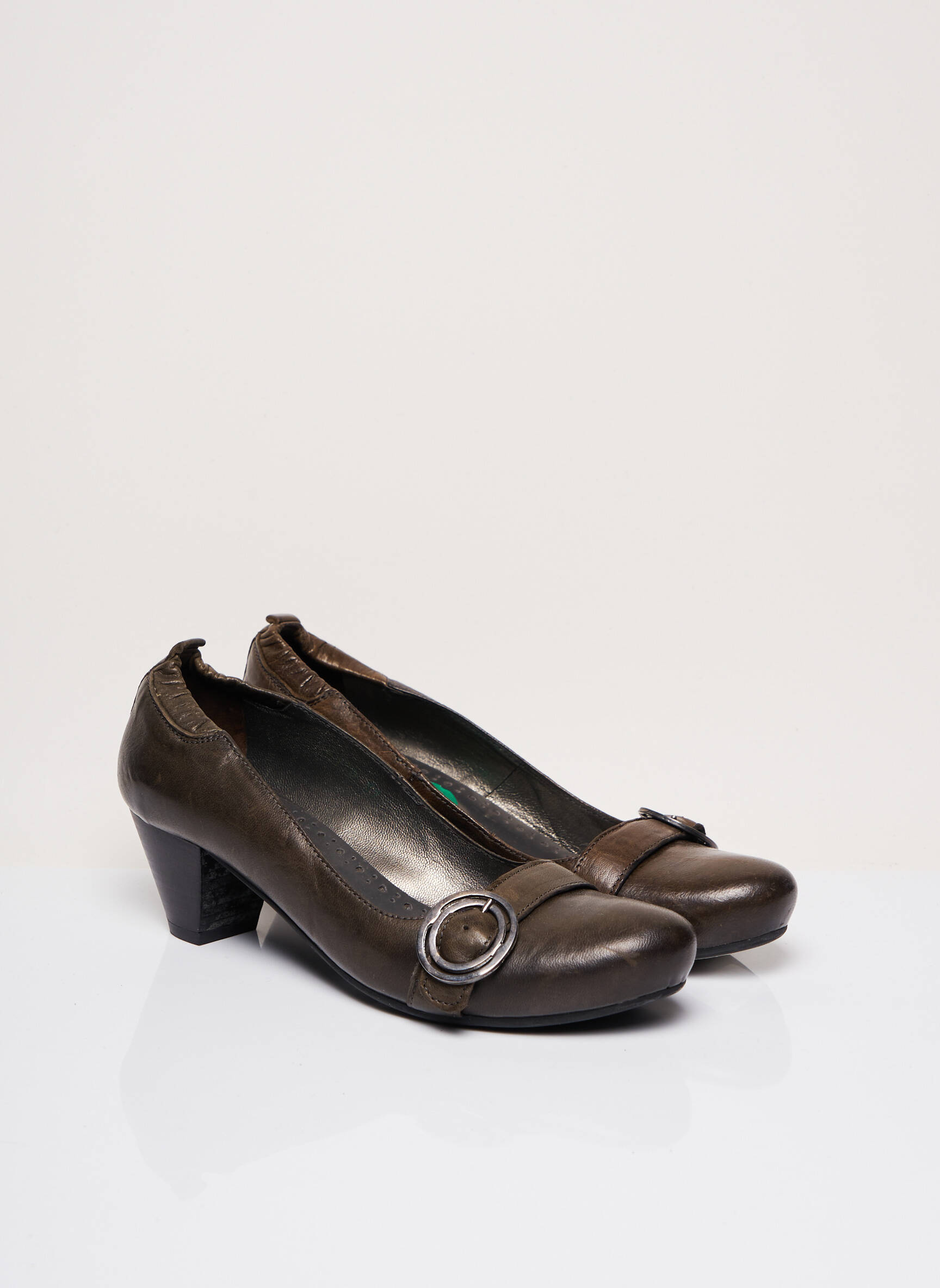 Vic Escarpins Femme couleur gris