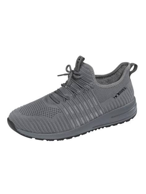 Sportschuh mit einer 3 Komponenten Zwischensohle