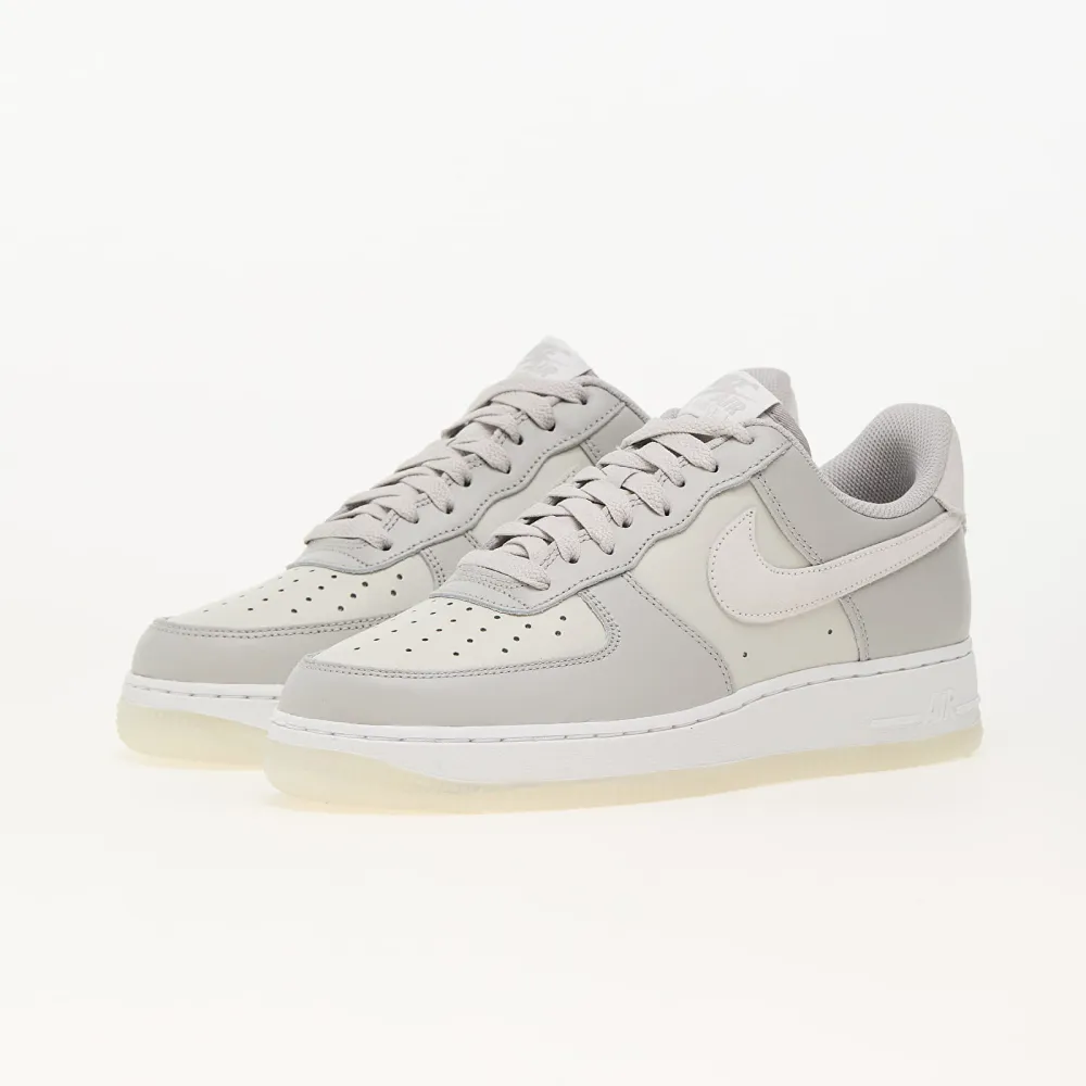 Nike Air Force 1 FN5832-001 / braun