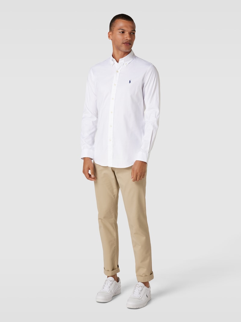 Custom Fit Freizeithemd mit Button-Down-Kragen in weiß