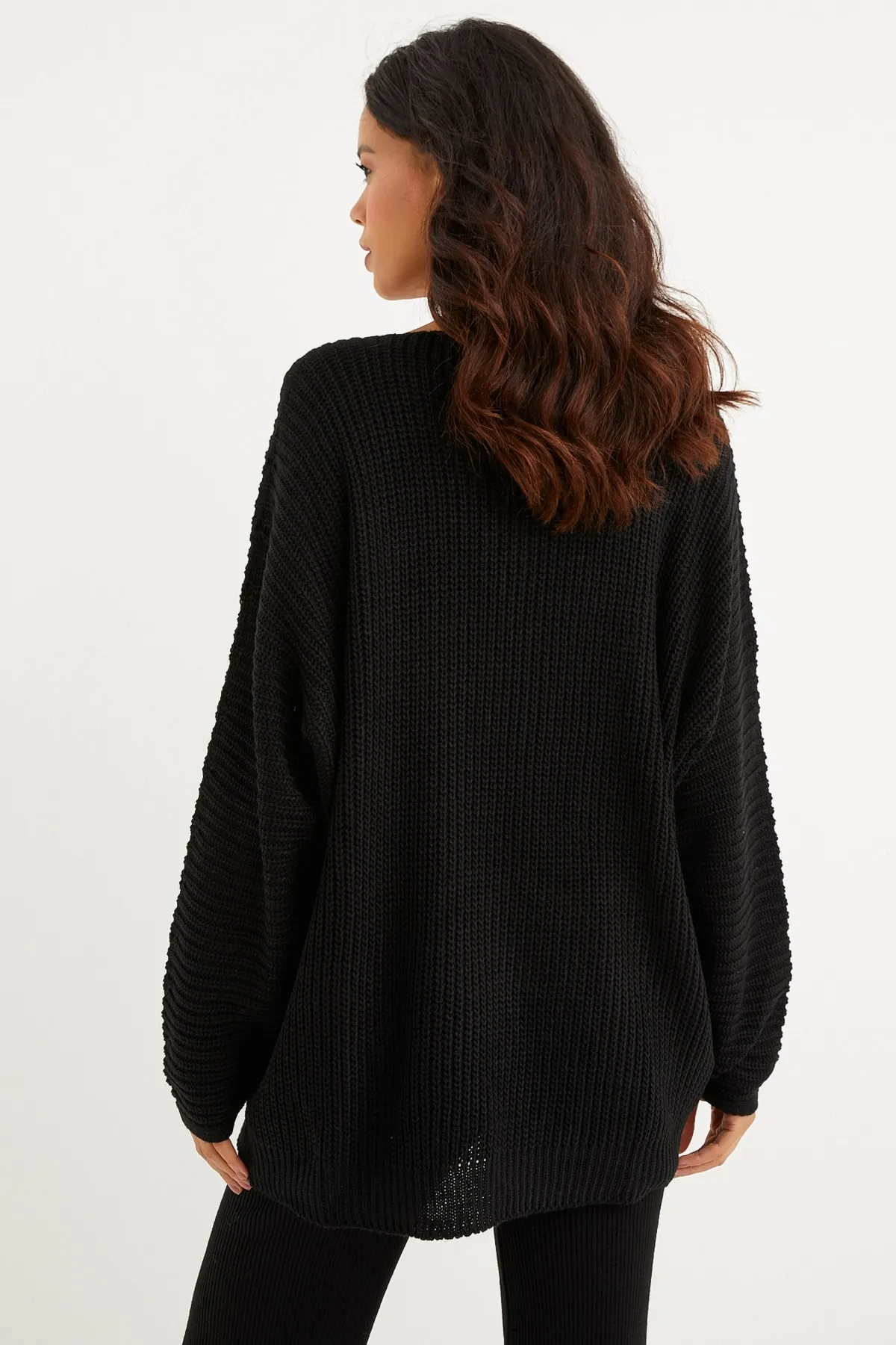 Cool & Sexy  Schwarze, lockere Oversize-Stricktunika mit V-Ausschnitt für Damen SMT158