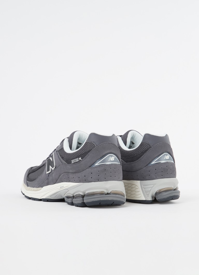 Patike New Balance 2002R s detaljima od antilopa i mrežaste kože