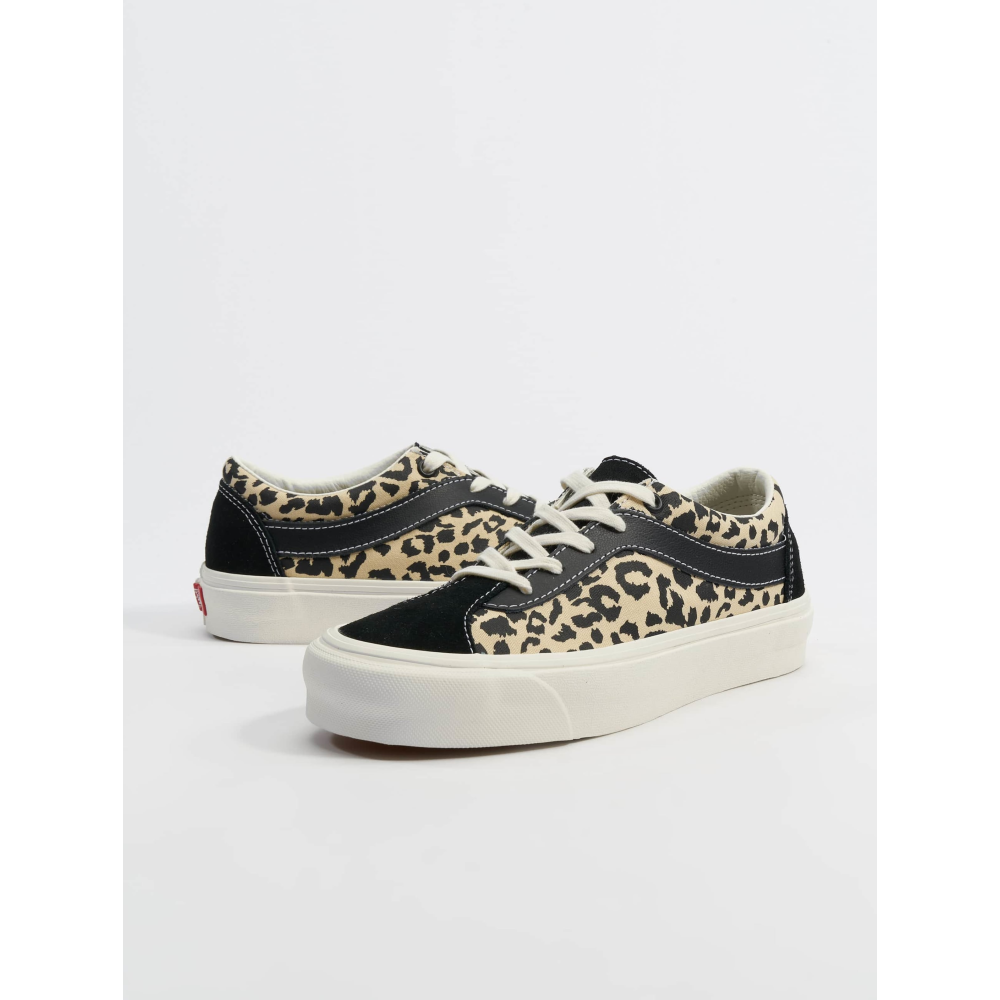 Vans Bold VN0A5DYATYQ / schwarz