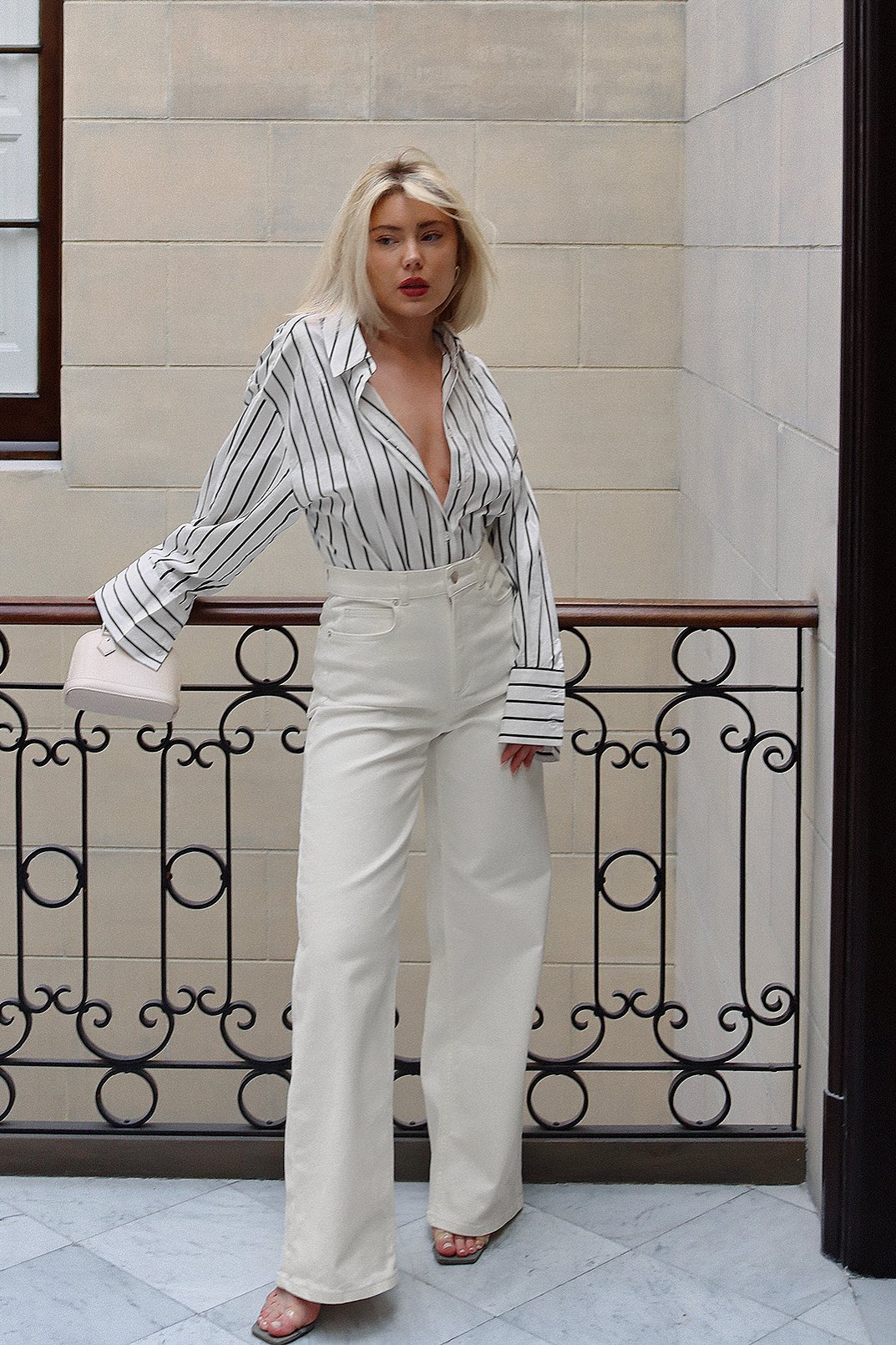 Gerade geschnittene Jeans mit hoher Taille