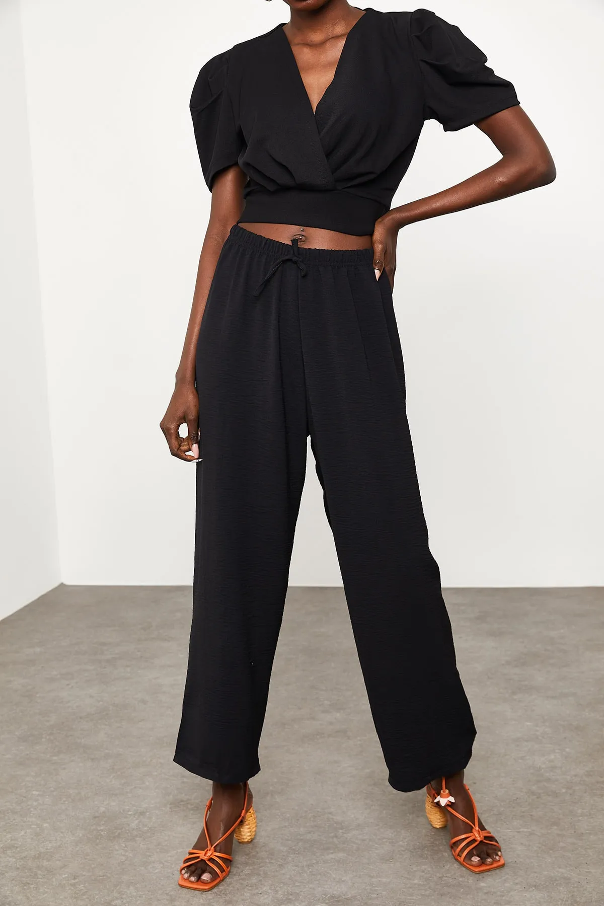 XHAN  Schwarze lässige Leinenhose für Damen 1KZK5-11605-02