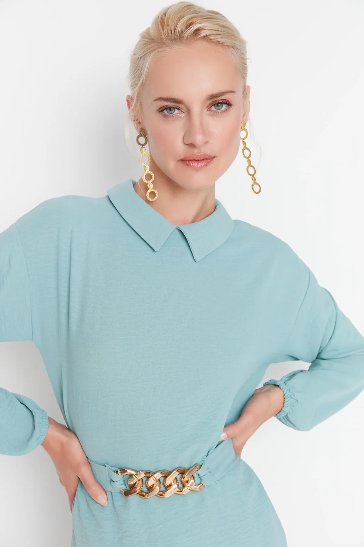 Trendyol Modest  Mintgrüner gewebter Anzug mit Hemdkragen und Taillenkette, Tunika-Hose TCTSS22US00022