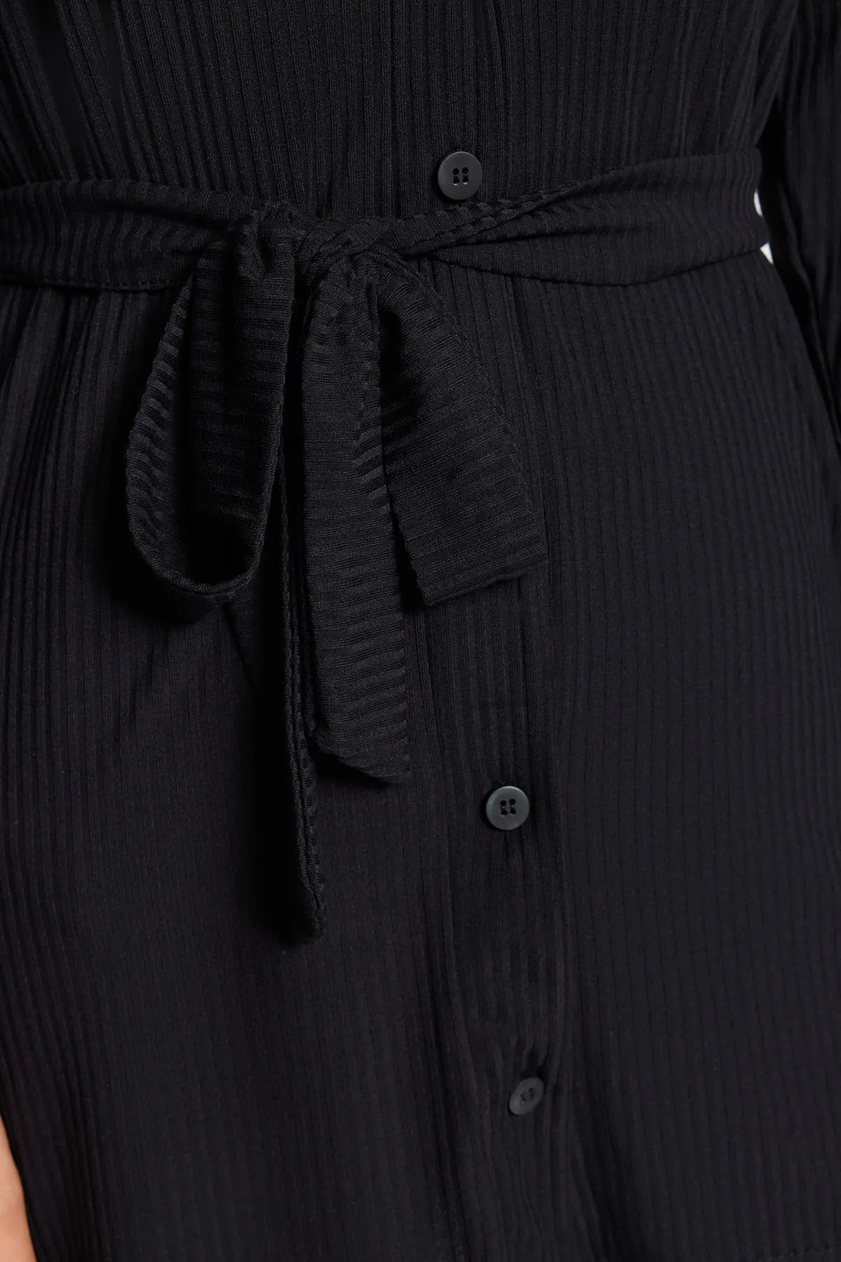 Trendyol Modest  Schwarzes Strick-Tunika-Hosen-Set mit Bindedetail vorne TCTSS23US00003