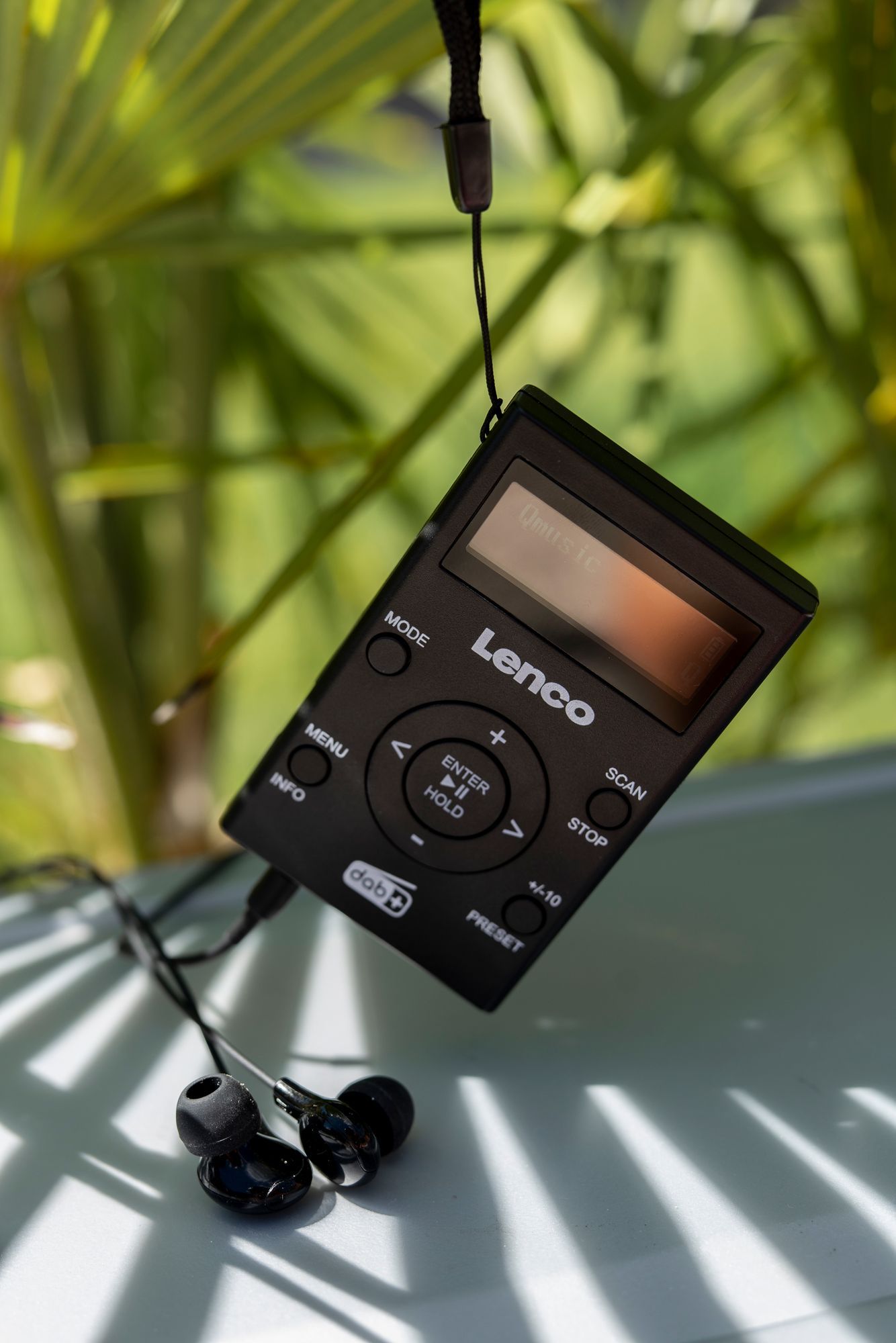 Lenco PDR-011BK DAB+/FM-Taschenradio