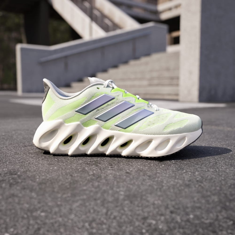 adidas Switch FWD FZ5621 / weiss