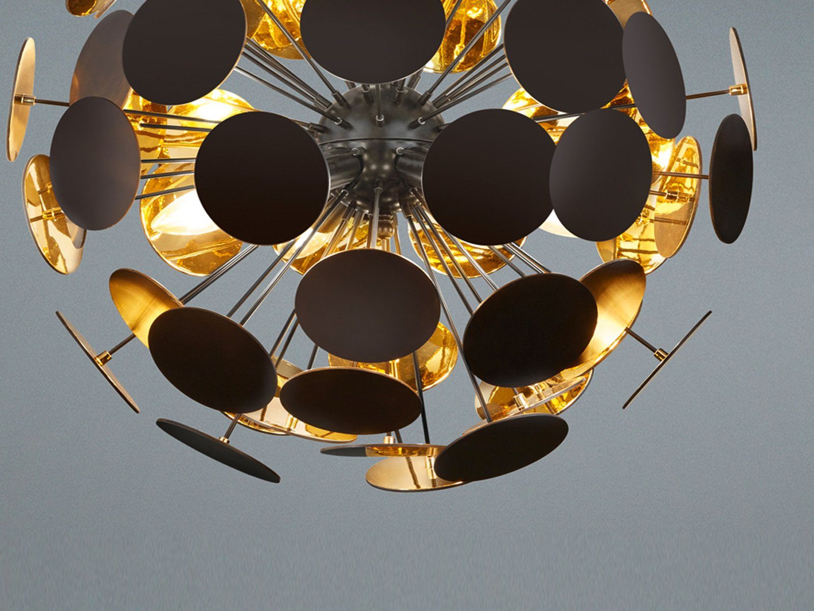 meineWunschleuchte LED Pendelleuchte, Mitgelieferte Leuchtmittel extern über Hausinstallation dimmbar, LED wechselbar, Warmweiß, große Design-er Kugel-lampe hängend über Esstisch, Schwarz Gold Ø 54cm