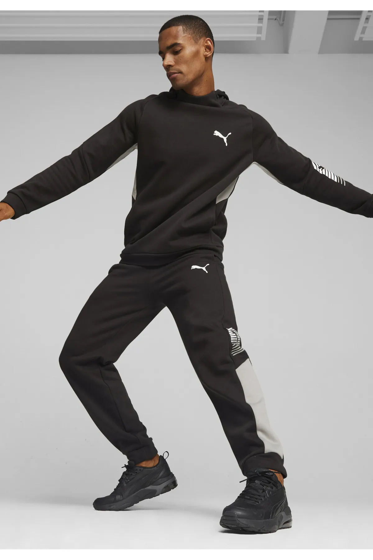 Puma  Sneaker - Schwarz - Flacher Absatz