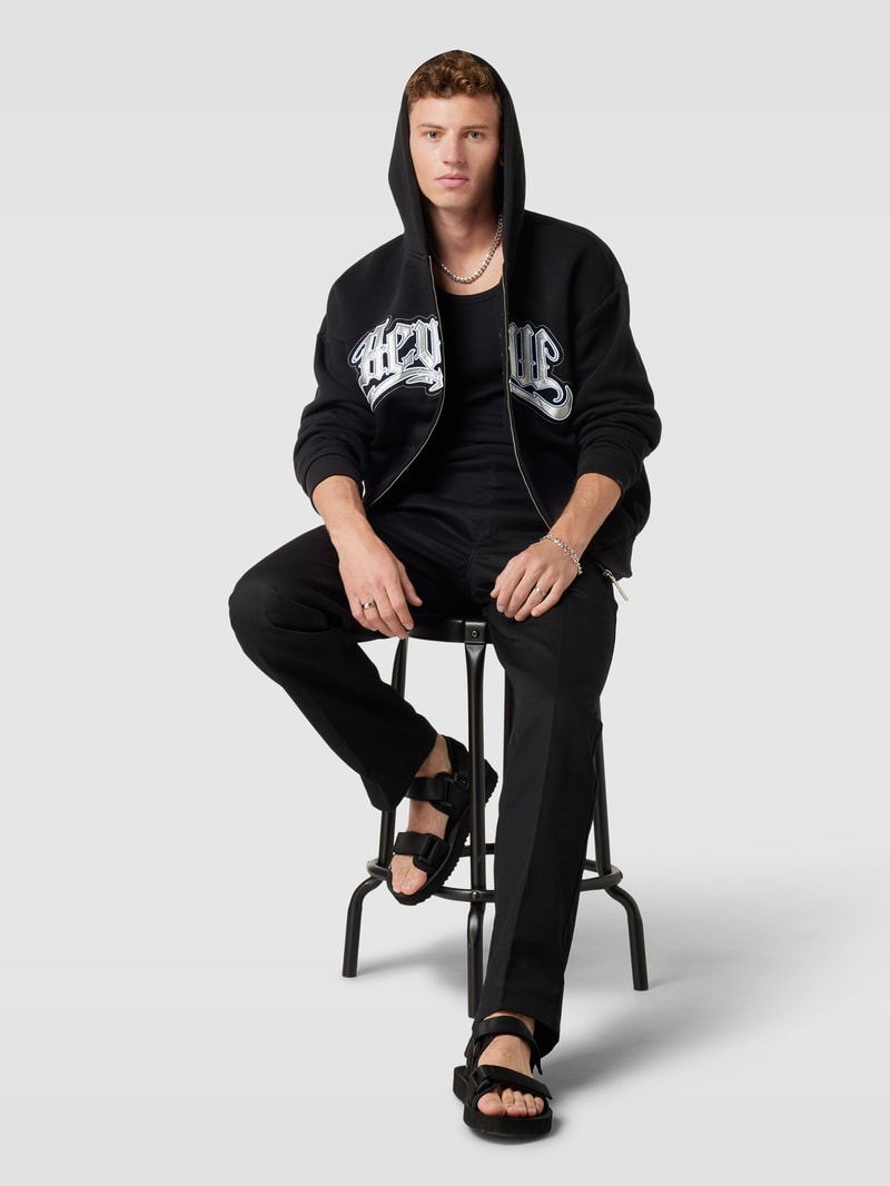 Sweatjacke mit Label-Stitching in schwarz