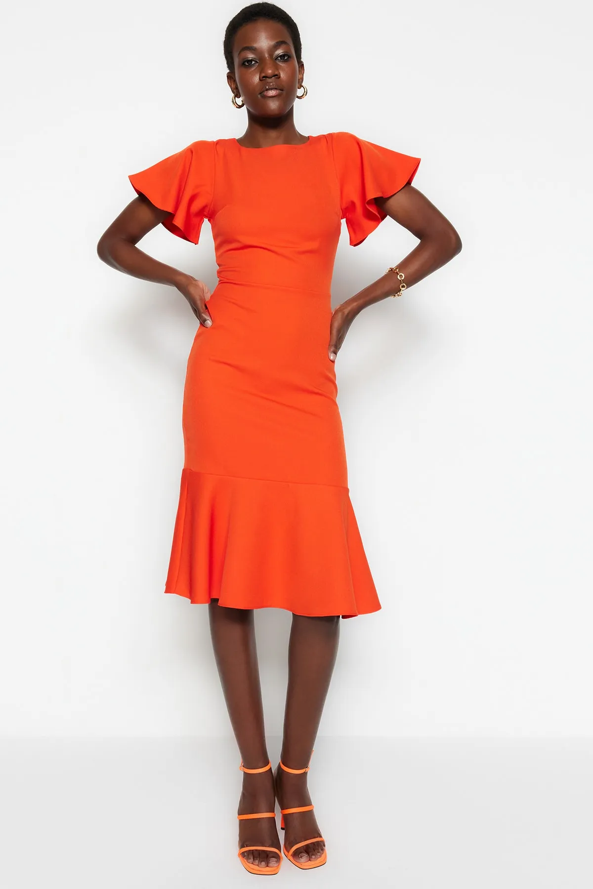 Trendyol Collection  Midi-Webkleid mit Volant und Granatapfelblüten, figurbetont TWOSS20EL1342