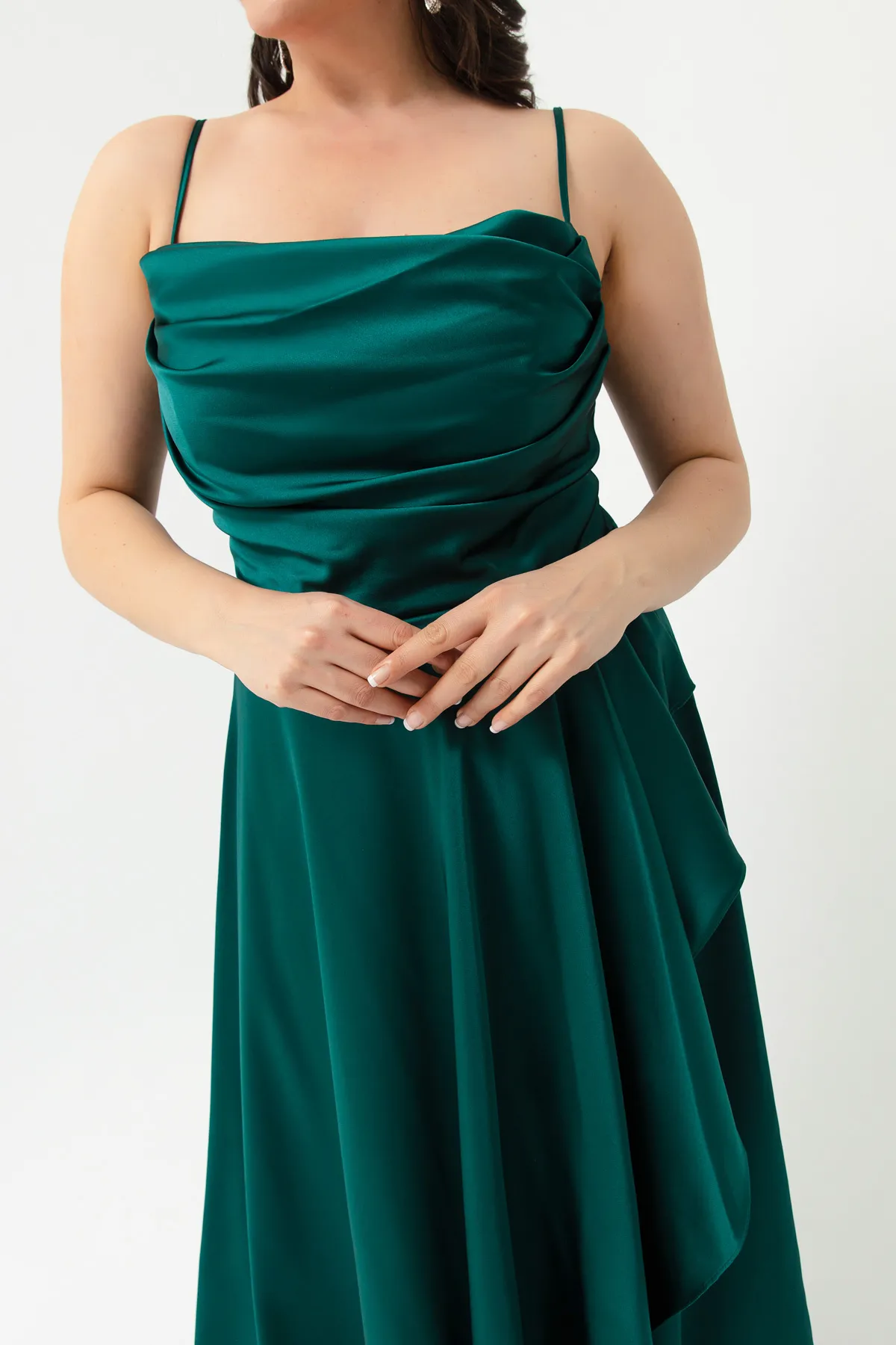 Lafaba  Smaragdgrünes Volant-Schlitz-Abendkleid aus Satin in Übergröße für Damen, Abschlusskleid