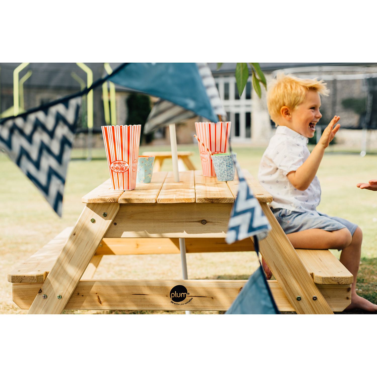 Plum Kinder Picknicktisch mit Sonnenschirm