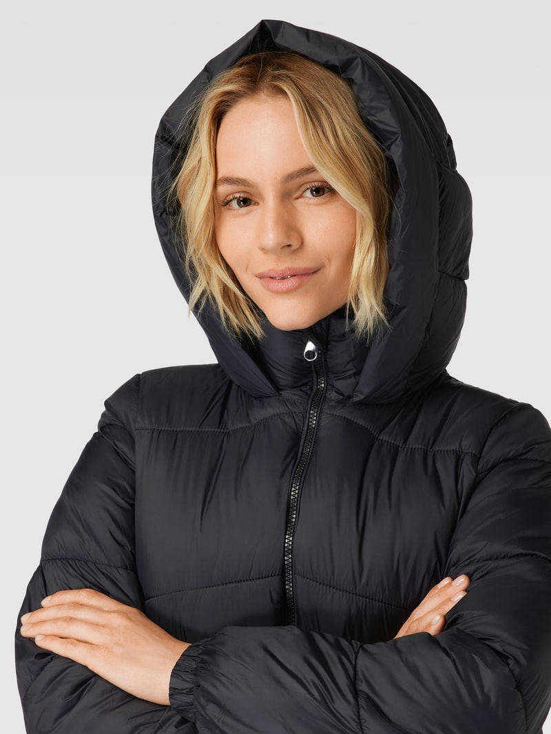 Steppjacke mit Kapuze Modell 'UPPSALA' in schwarz