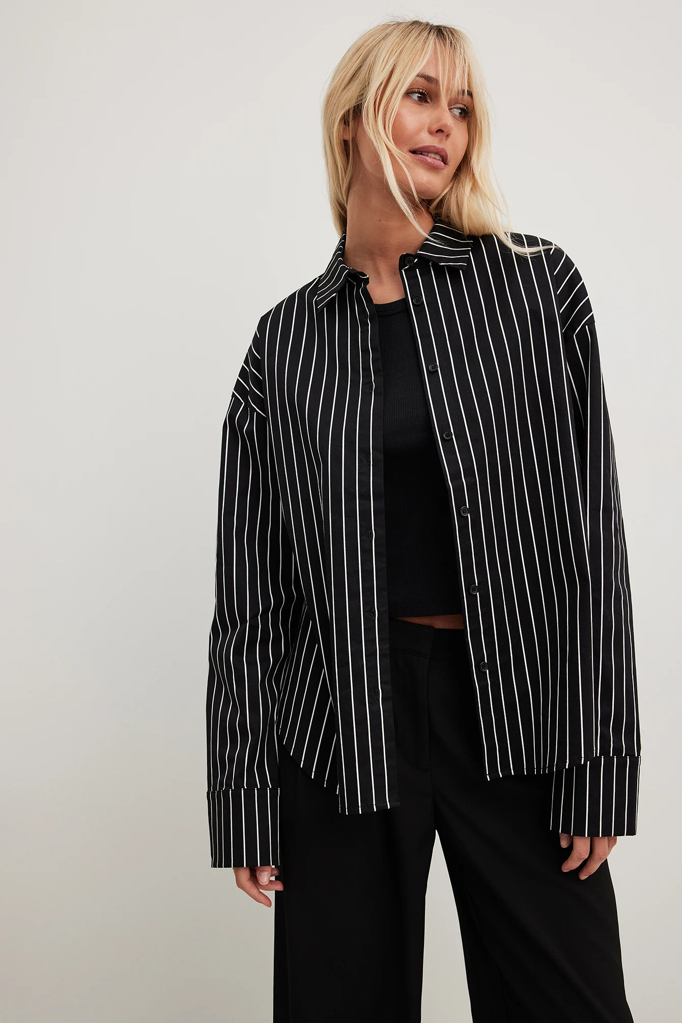 Gestreiftes Oversize-Baumwollhemd