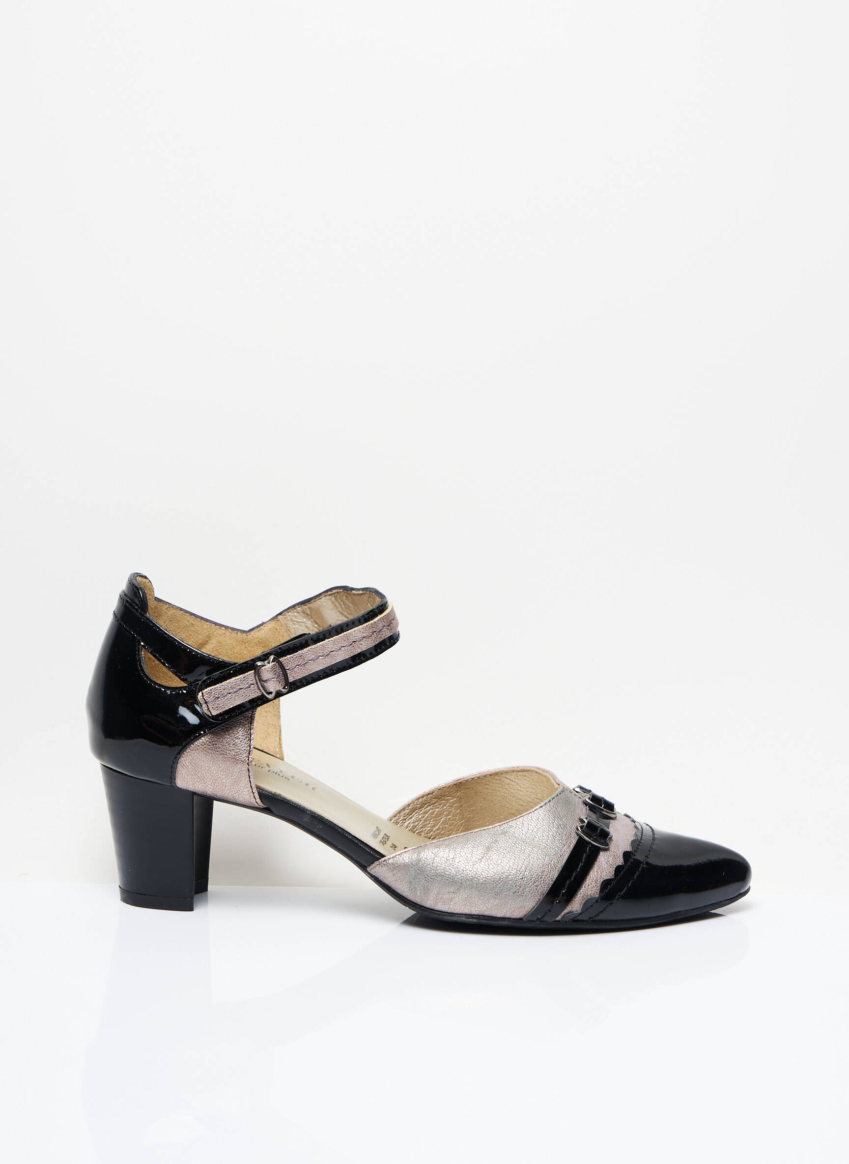 J Metayer Sandales Nu Pieds Femme couleur noir