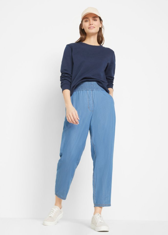 Knöchelfreie Schlupfjeans aus leichtem Denim mit High-Waist-Bequembund aus Bio-Baumwolle