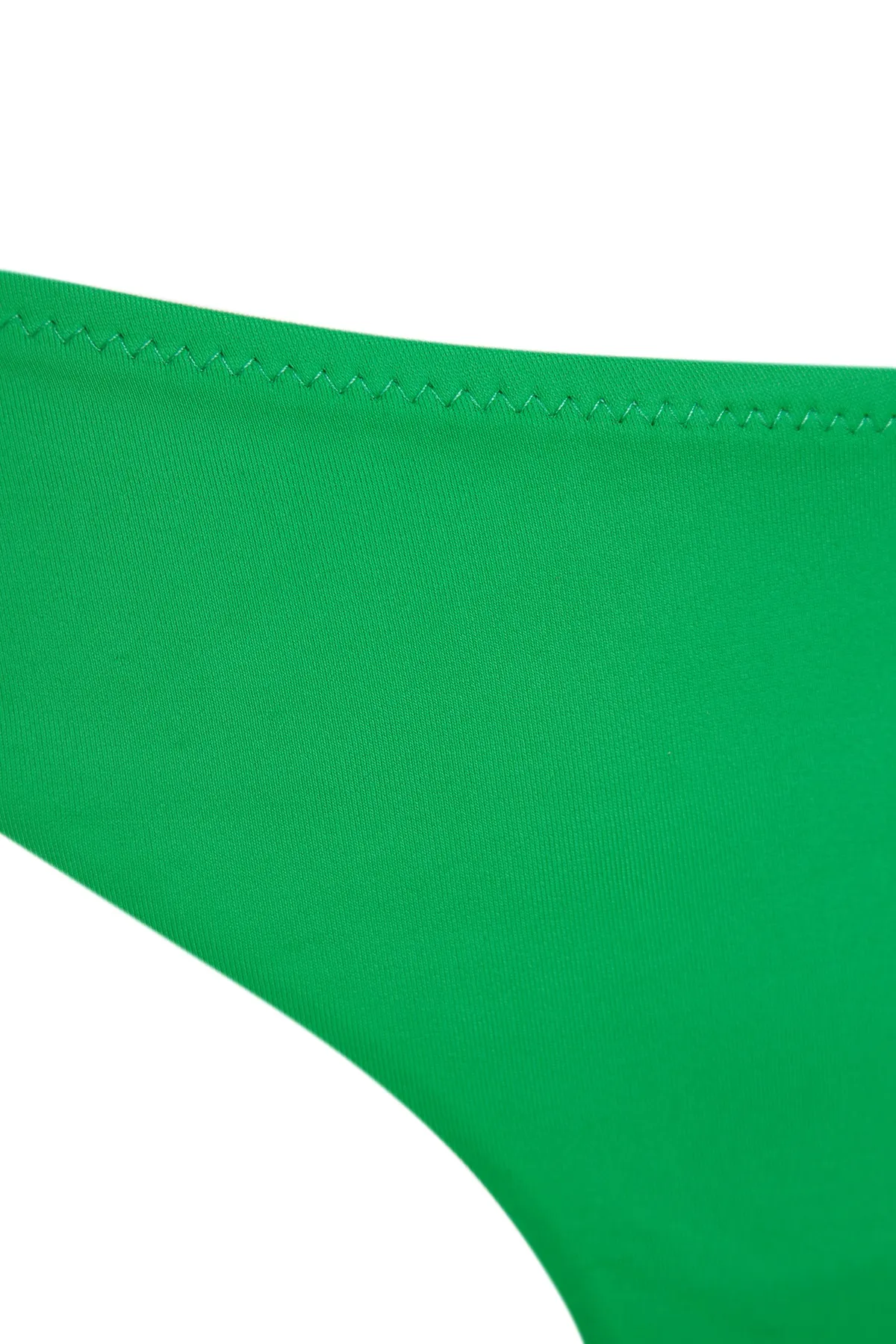 Trendyol Collection  Grüne Tanga-Bikinihose mit hohem Beinausschnitt TBESS23BA00324