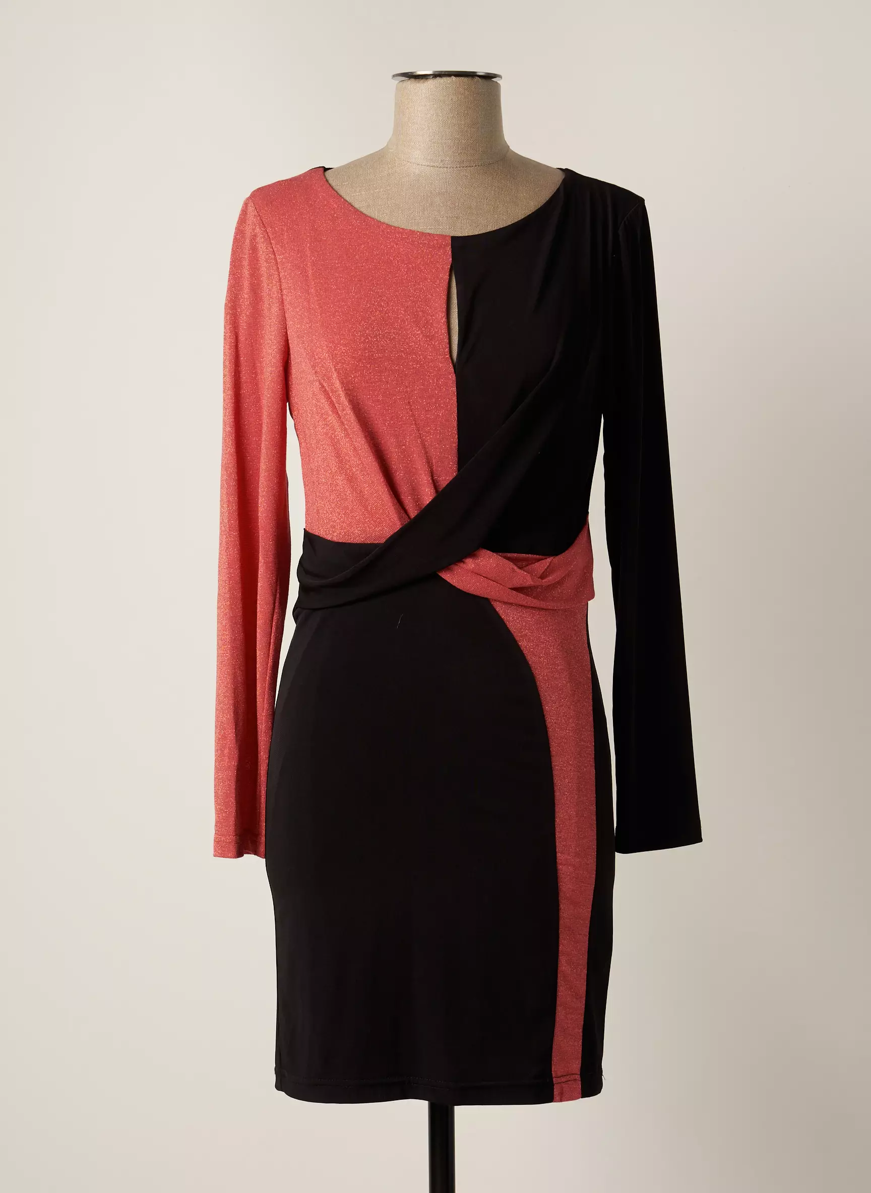 Rinascimento Robes Courtes Femme couleur noir