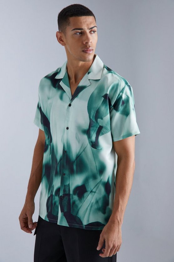 Kurzärmliges Oversize Satin-Hemd