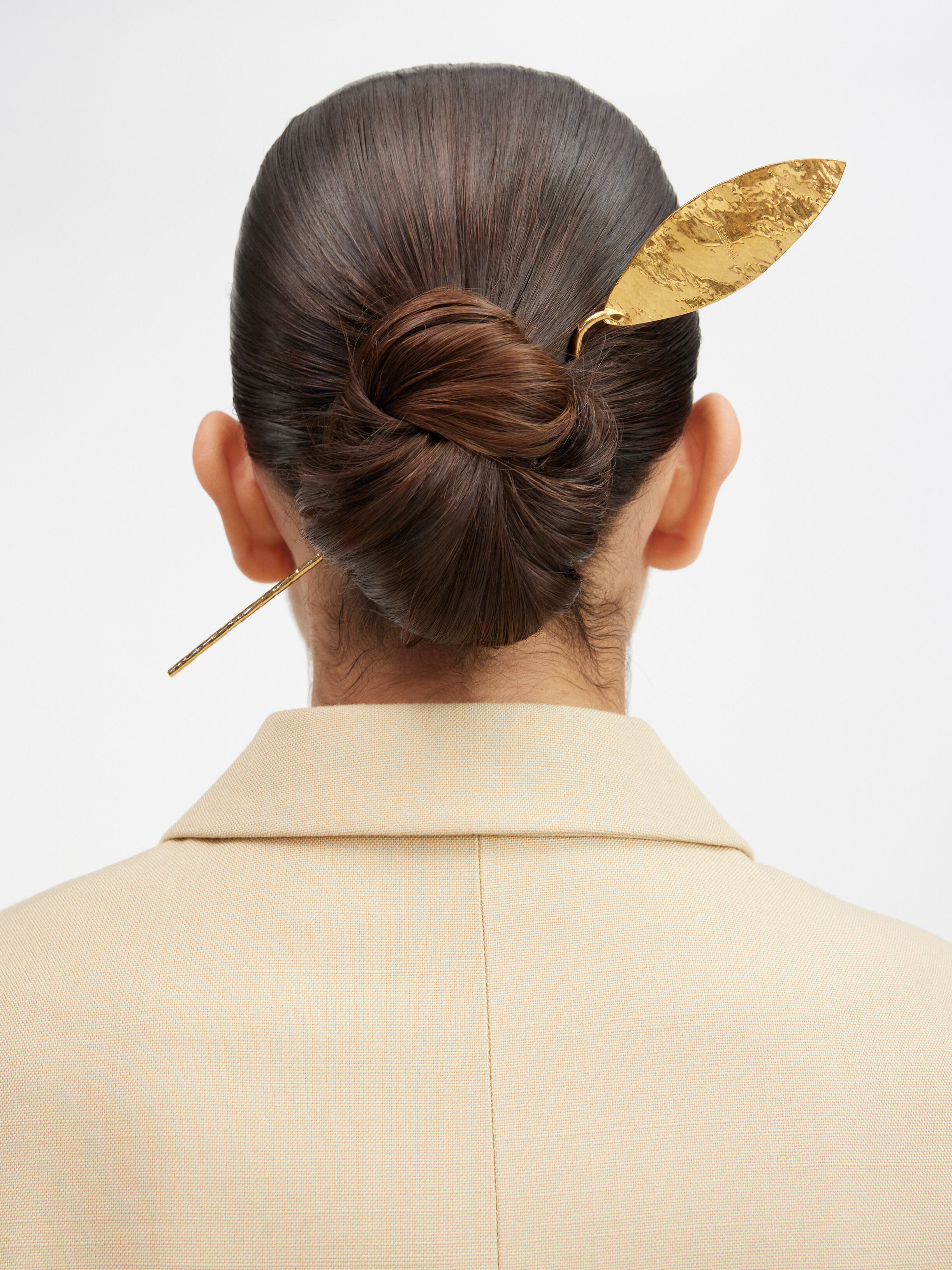 Le pic à cheveux laurier