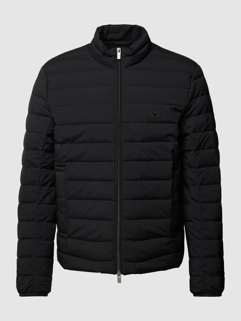 Daunenjacke mit Stehkragen in schwarz