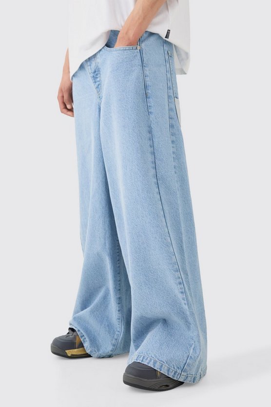 Jeans mit extrem weitem Bein in Eisblau