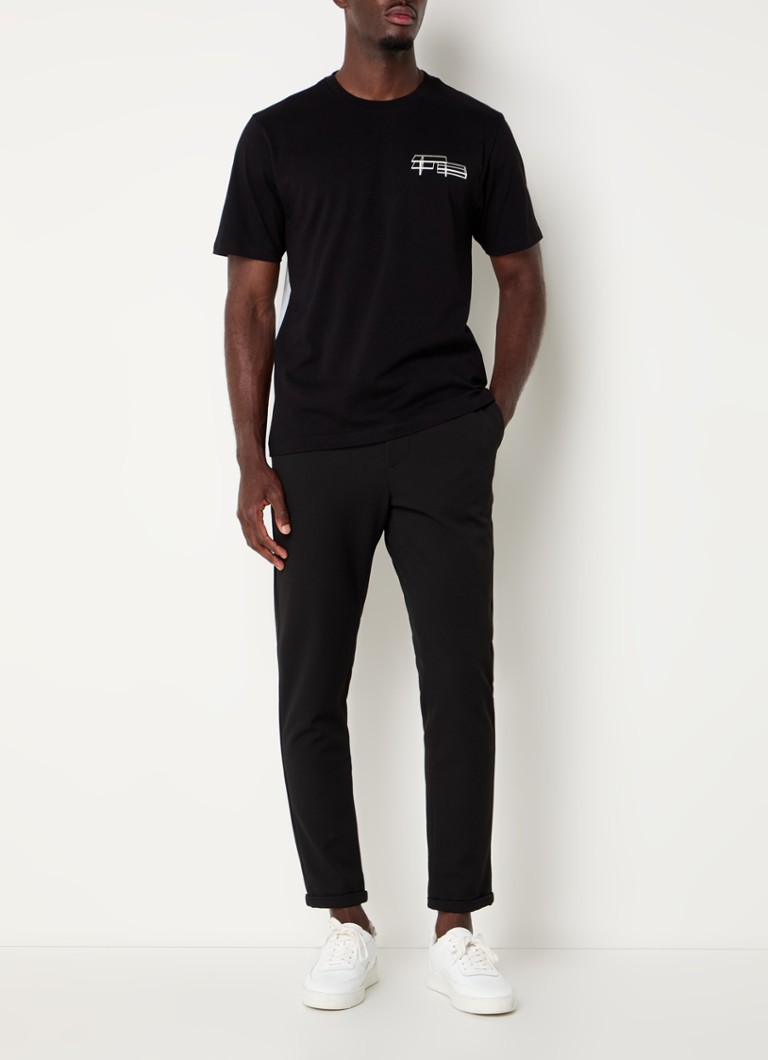 Tricou Filling Pieces Handshake Elements din bumbac organic, cu logo și imprimeu pe spate.