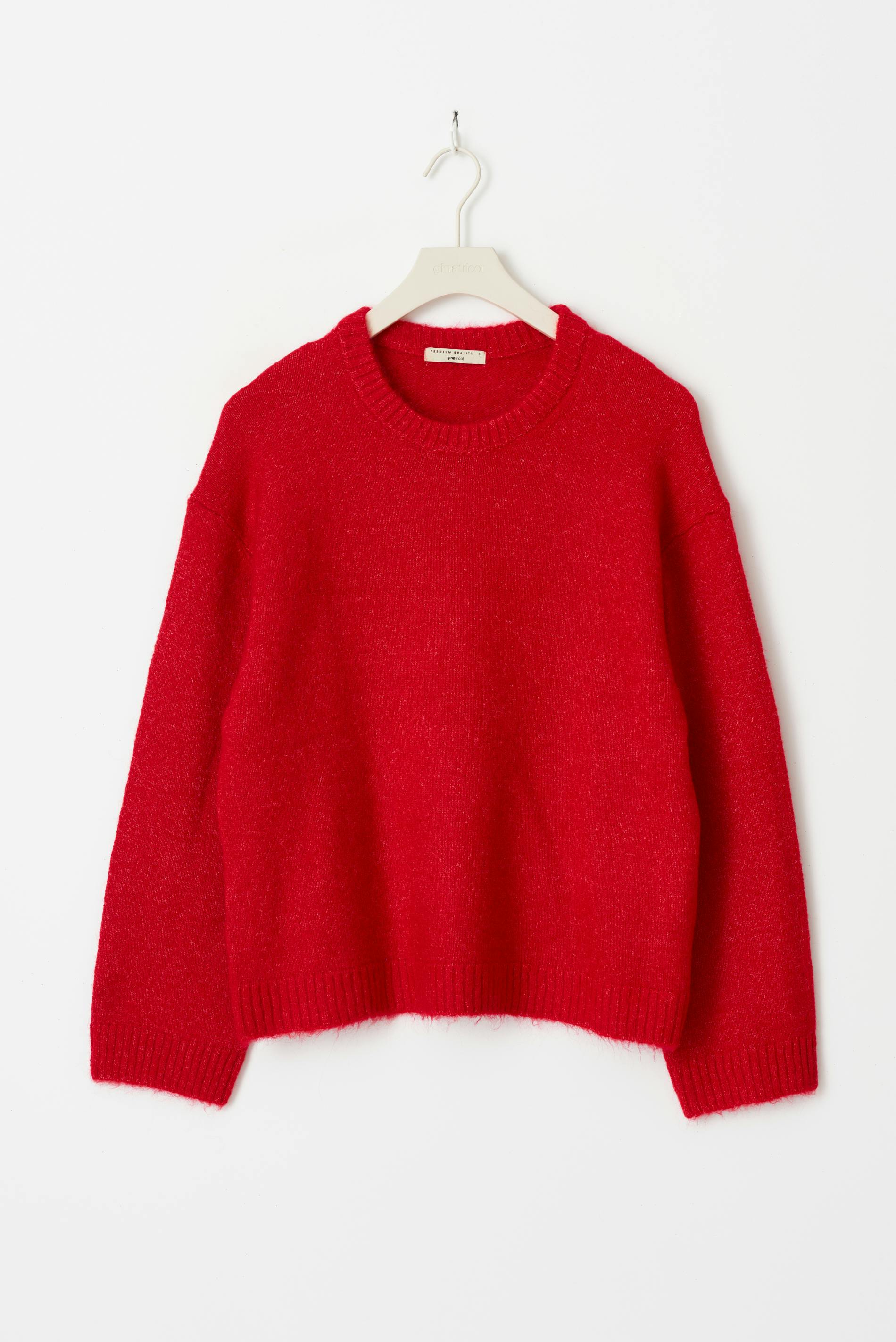 Crew neck knitted sweater