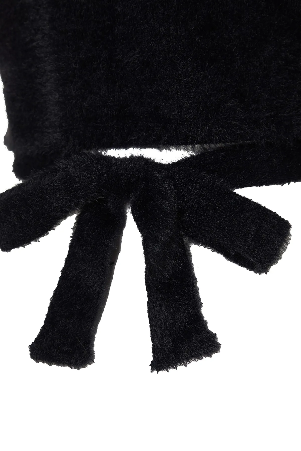 Trendyol Collection  Schwarzer Superkurzer Pullover mit Federn und Perlendetail TWOAW24KZ00228
