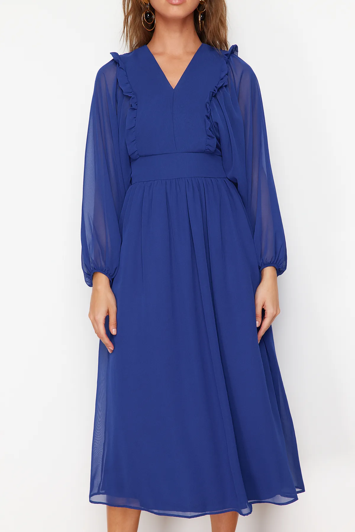 Trendyol Modest  Saks Minimal gemustertes, gefüttertes Chiffon-Gewebekleid TCTSS24EB00035