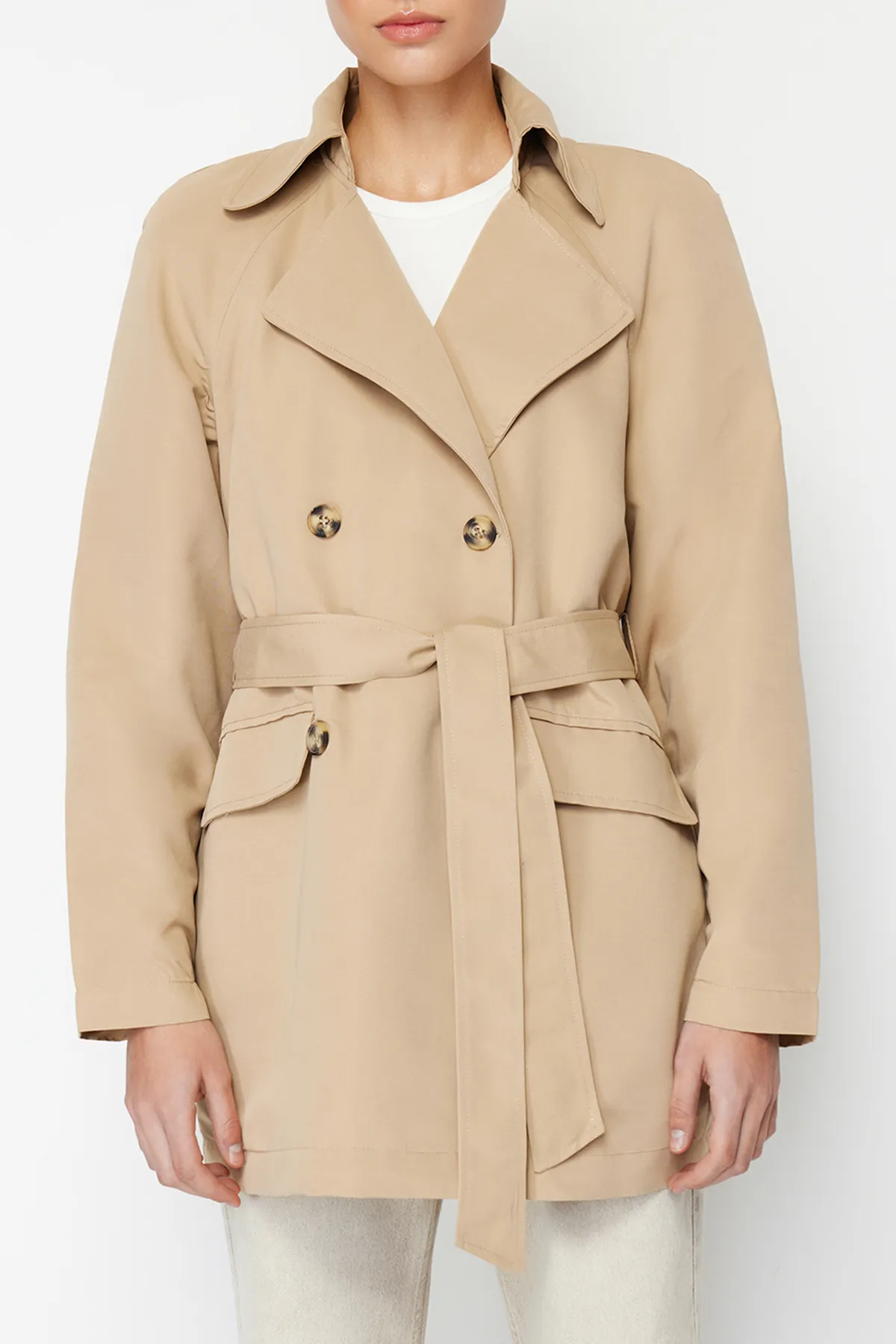 Trendyol Collection  Beiger Oversize-Trenchcoat mit weitem Schnitt und Gürtel TWOAW24TR00022