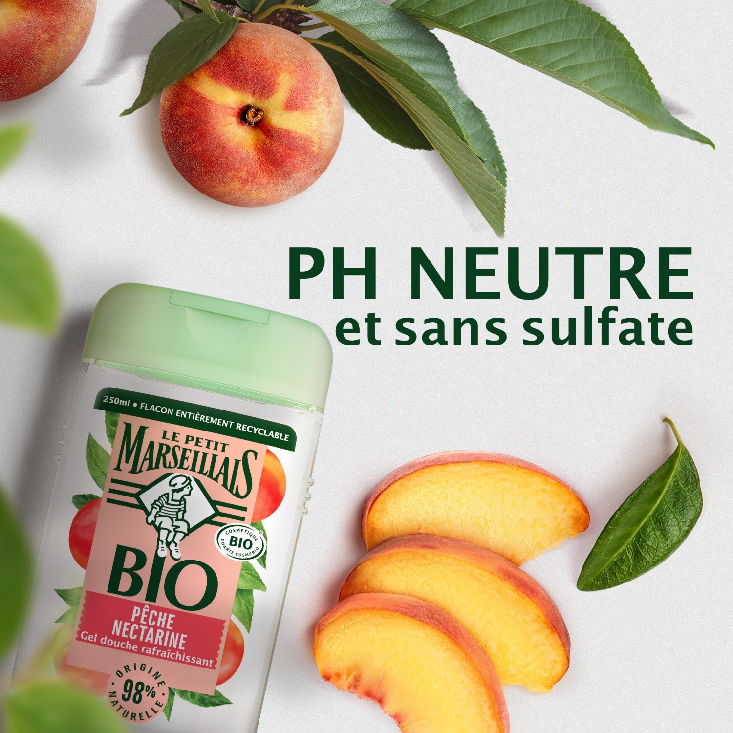 Gel de duș răcoritor bio Le Petit Marseillais[[,]] cu pH neutru[[,]] Nectarină cu piersici[[,]]