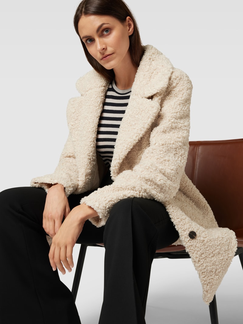Mantel aus Teddyfell Modell 'KYLIE' in offwhite