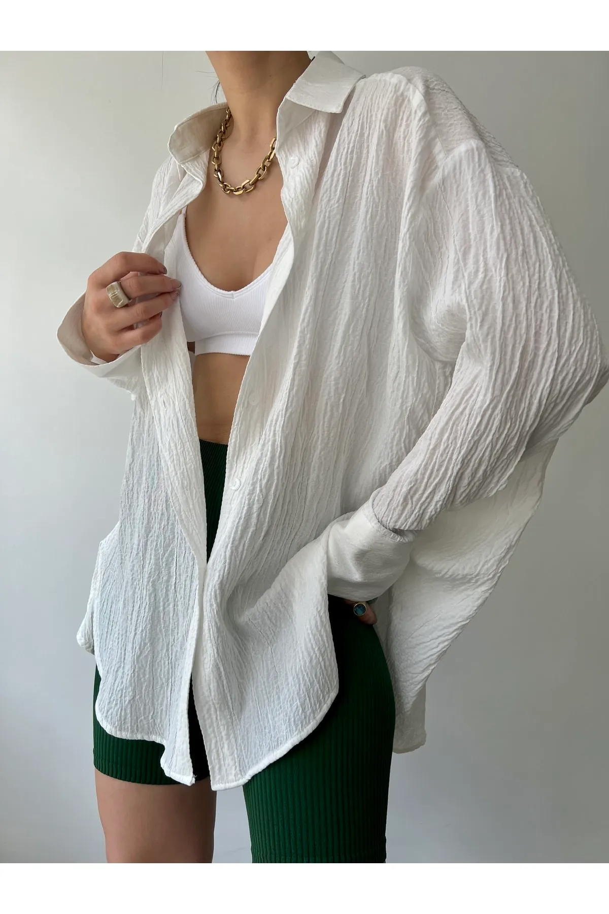 MAİ COLLECTİON  Weißes Oversize-Hemd für Damen von Durres