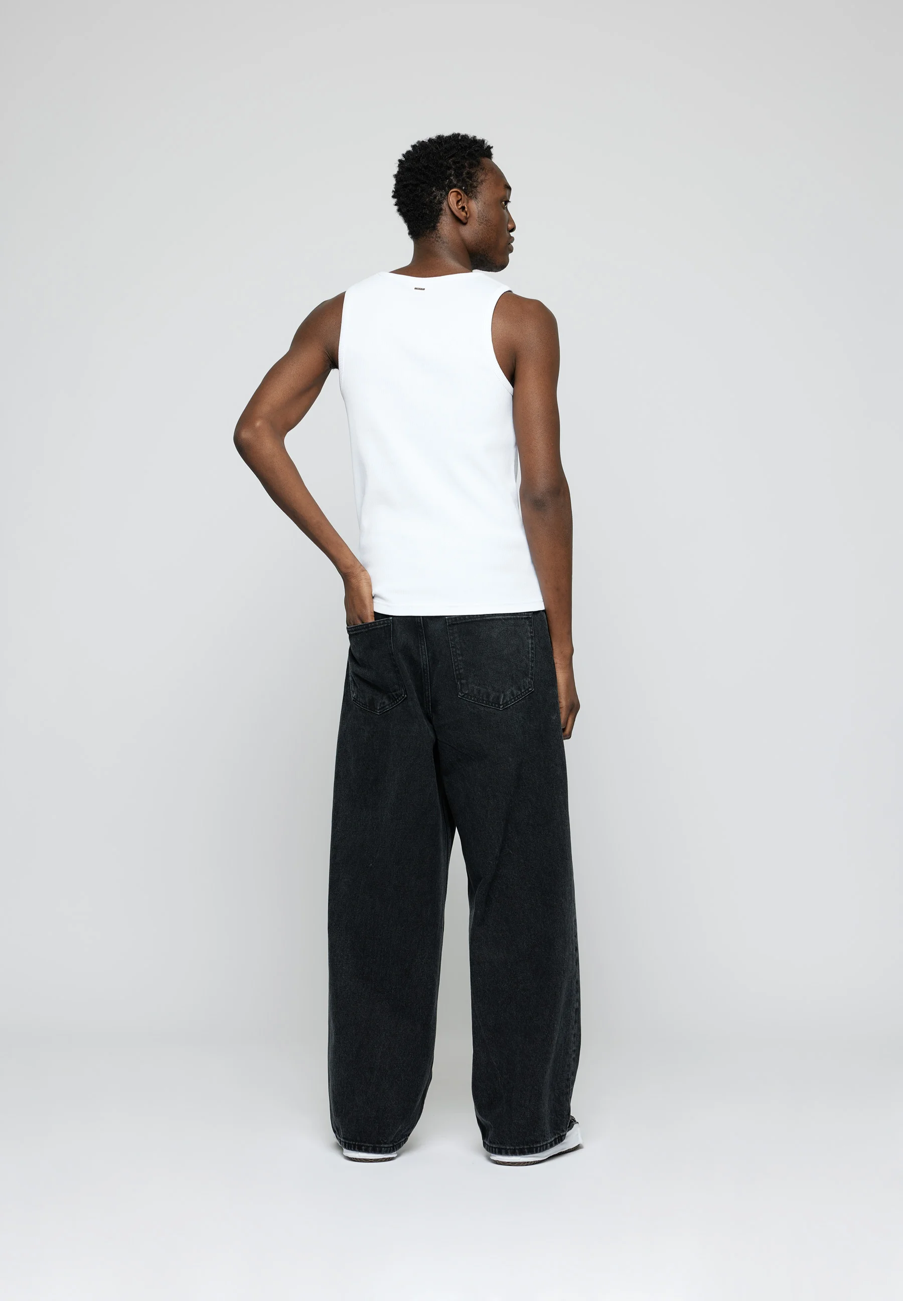EIGHTYFIVE LOOSE BAGGY - Vaqueros holgados