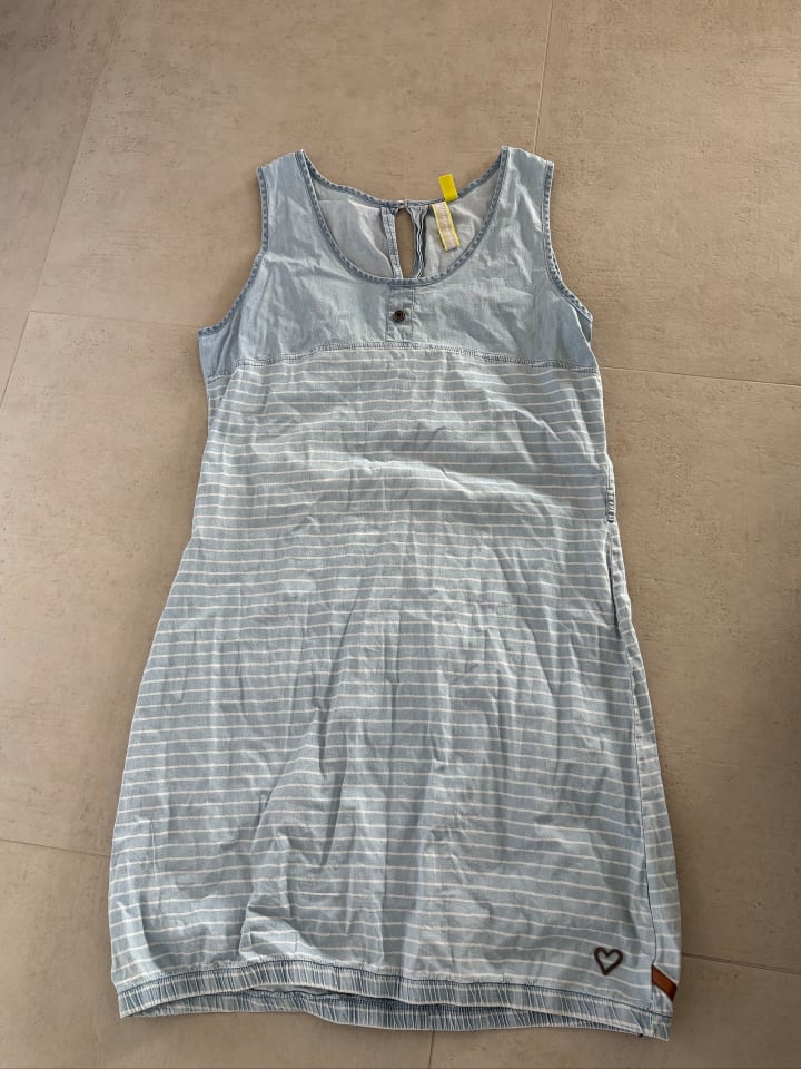 alife and kickin Sommerkleid, Blusenkleid, Sommerekleid, Jeanskleid, Minikleid, Shirtkleid, Jerseykleid, Strandkleid DojaAK DNM B in light denim günstig kaufen XL