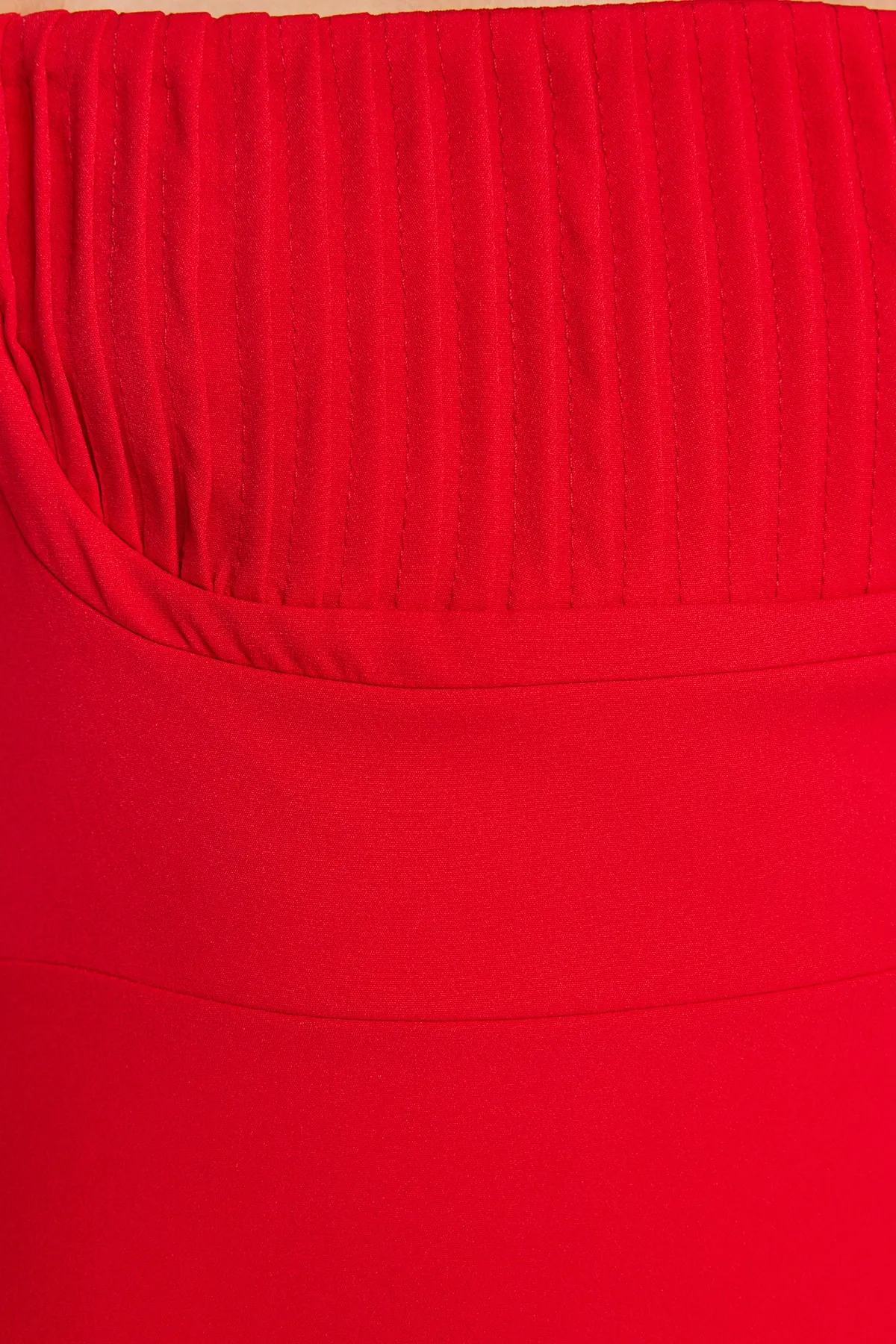 Trendyol Collection  Rotes Abendkleid mit offener Taille/Skater-Webmuster/TPRSS23EL00031