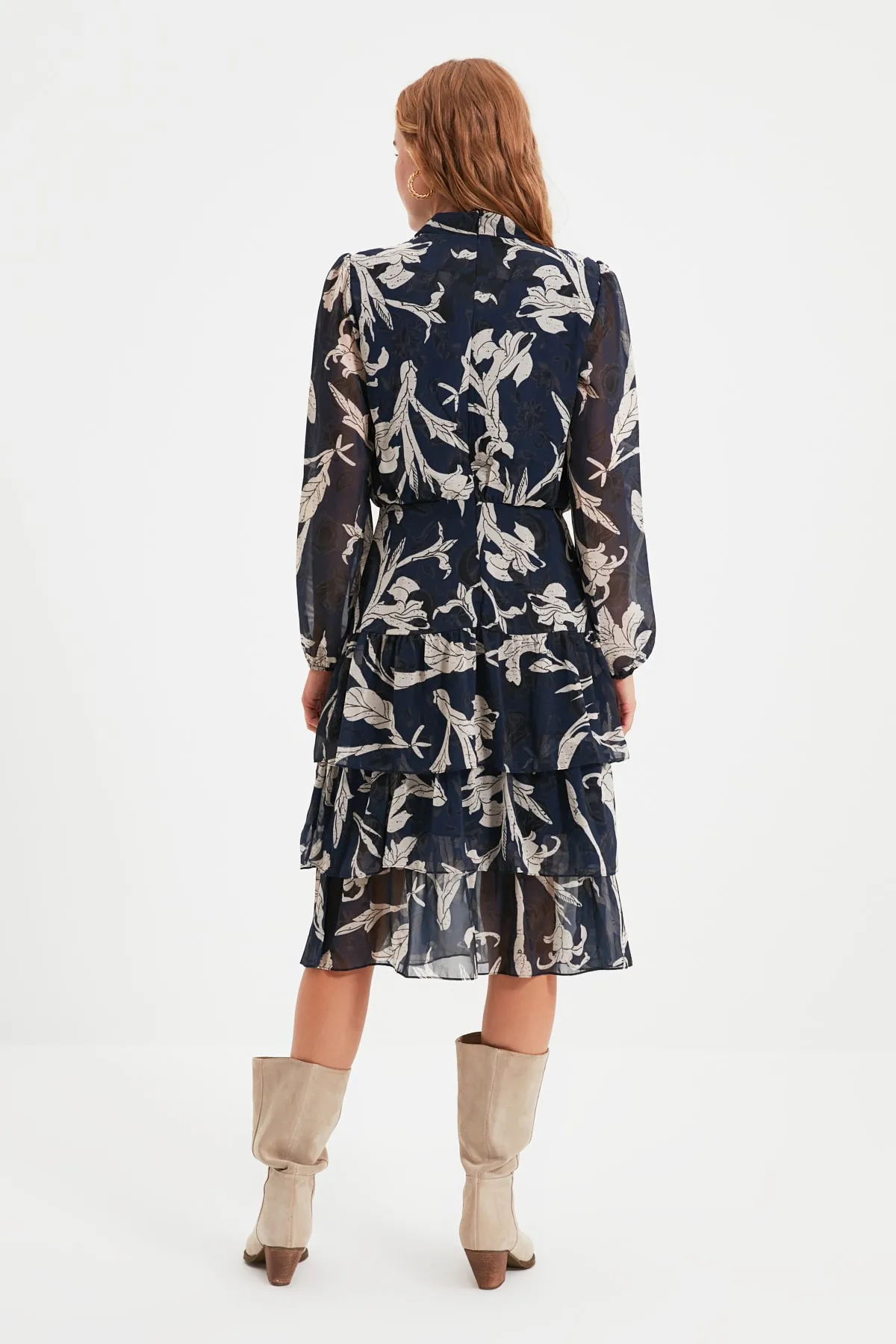 Trendyol Collection  Marineblaues Midi-Volantkleid mit Taillenöffnung und Stehkragen, gefüttert, gewebtes Kleid TWOAW21EL0354