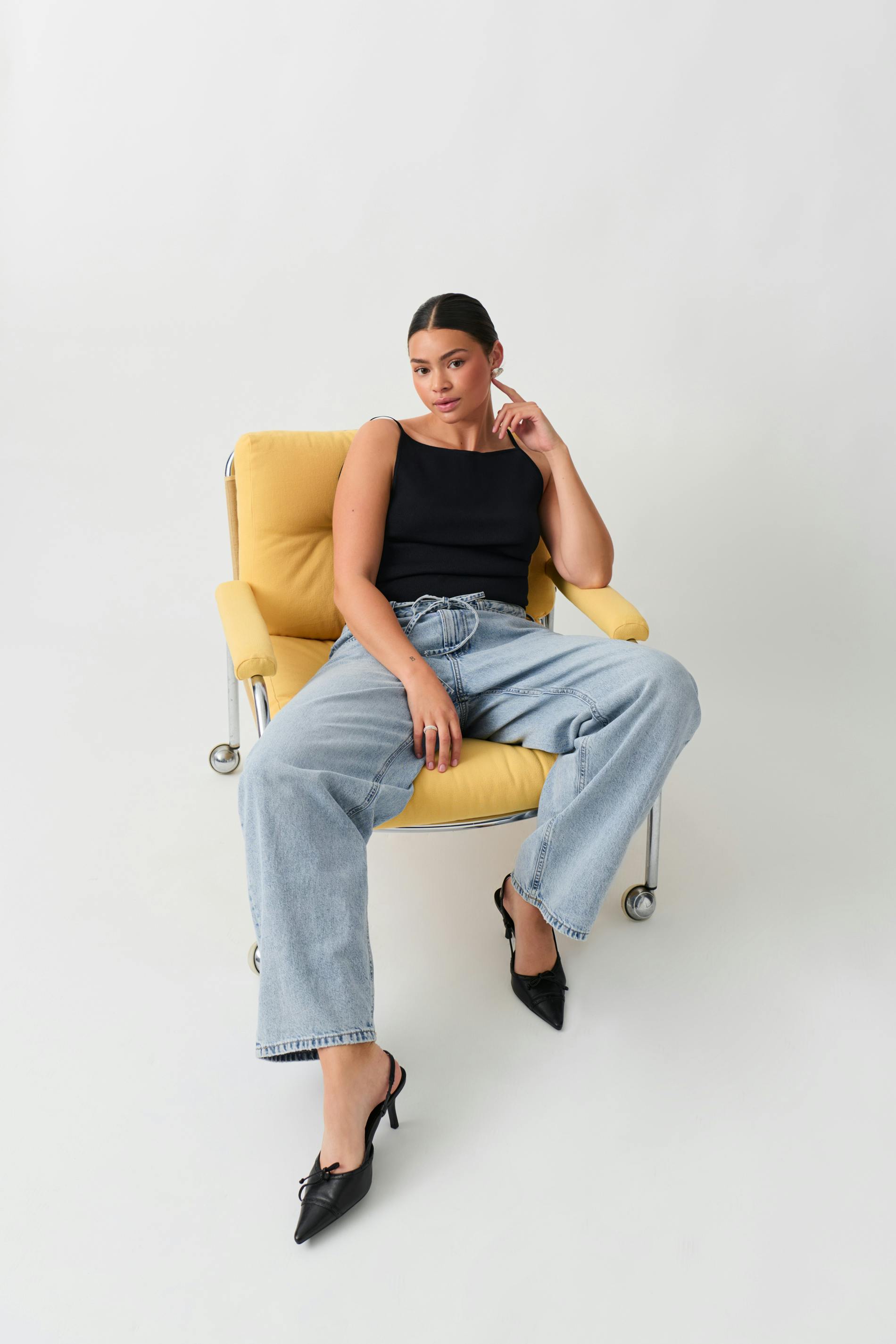 Tie waist baggy jeans