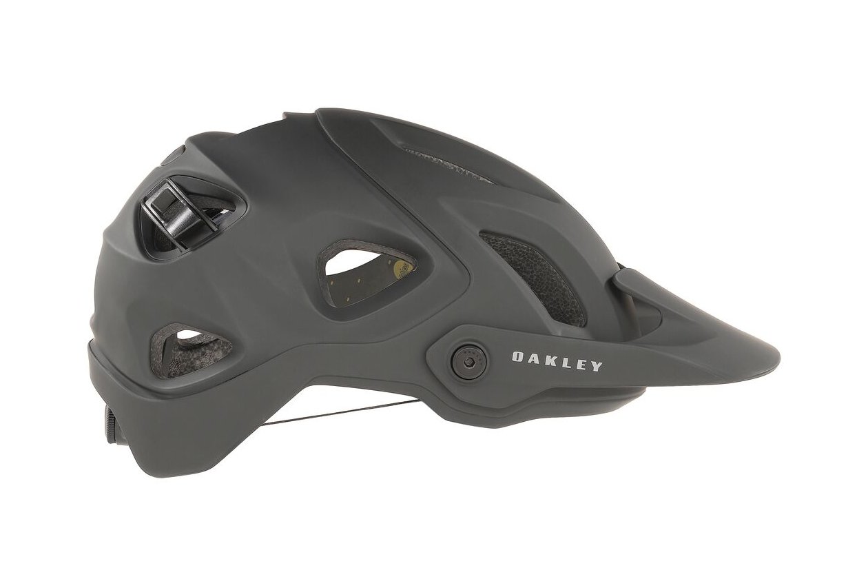 Oakley DRT5