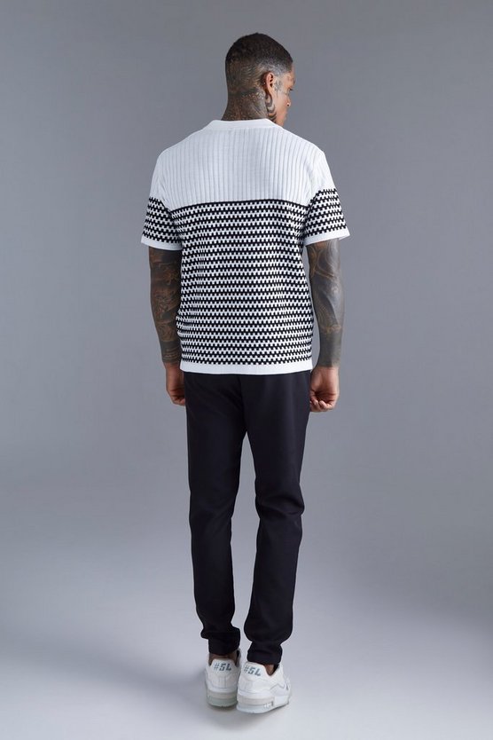 Gestreiftes Poloshirt mit V-Ausschnitt
