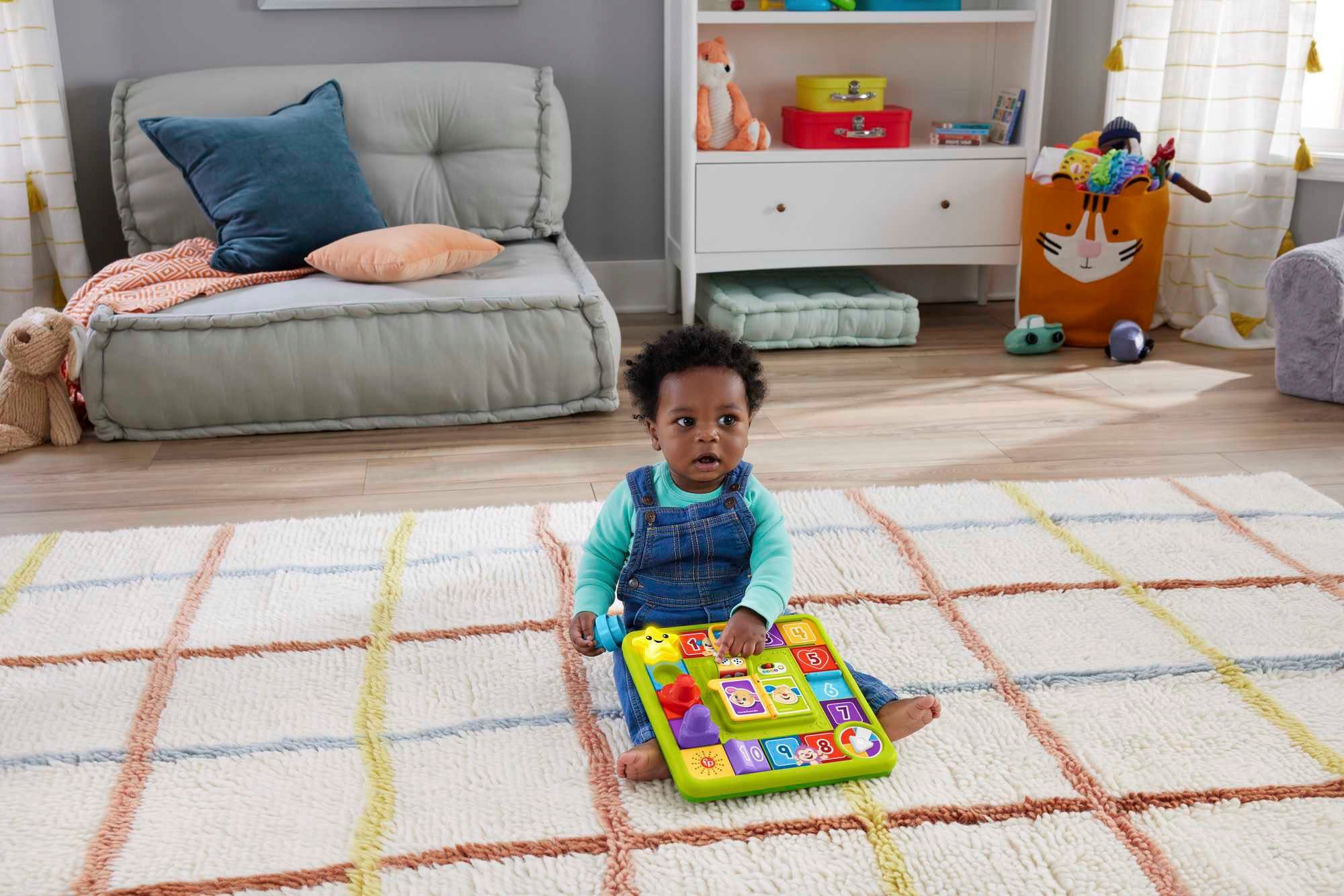 Fisher-Price® Lernspielzeug Lernspaß Hündchens Aktivitätenspielbrett, mit Licht und Musik
