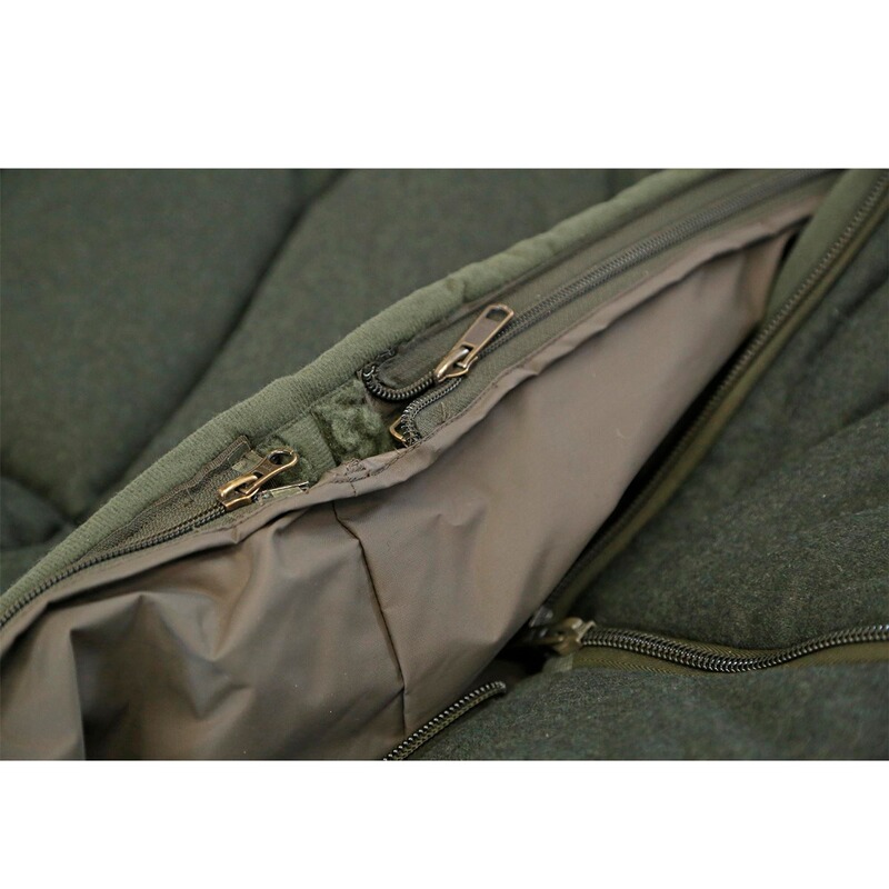 Carinthia Ansitzsack mit Teddyfell